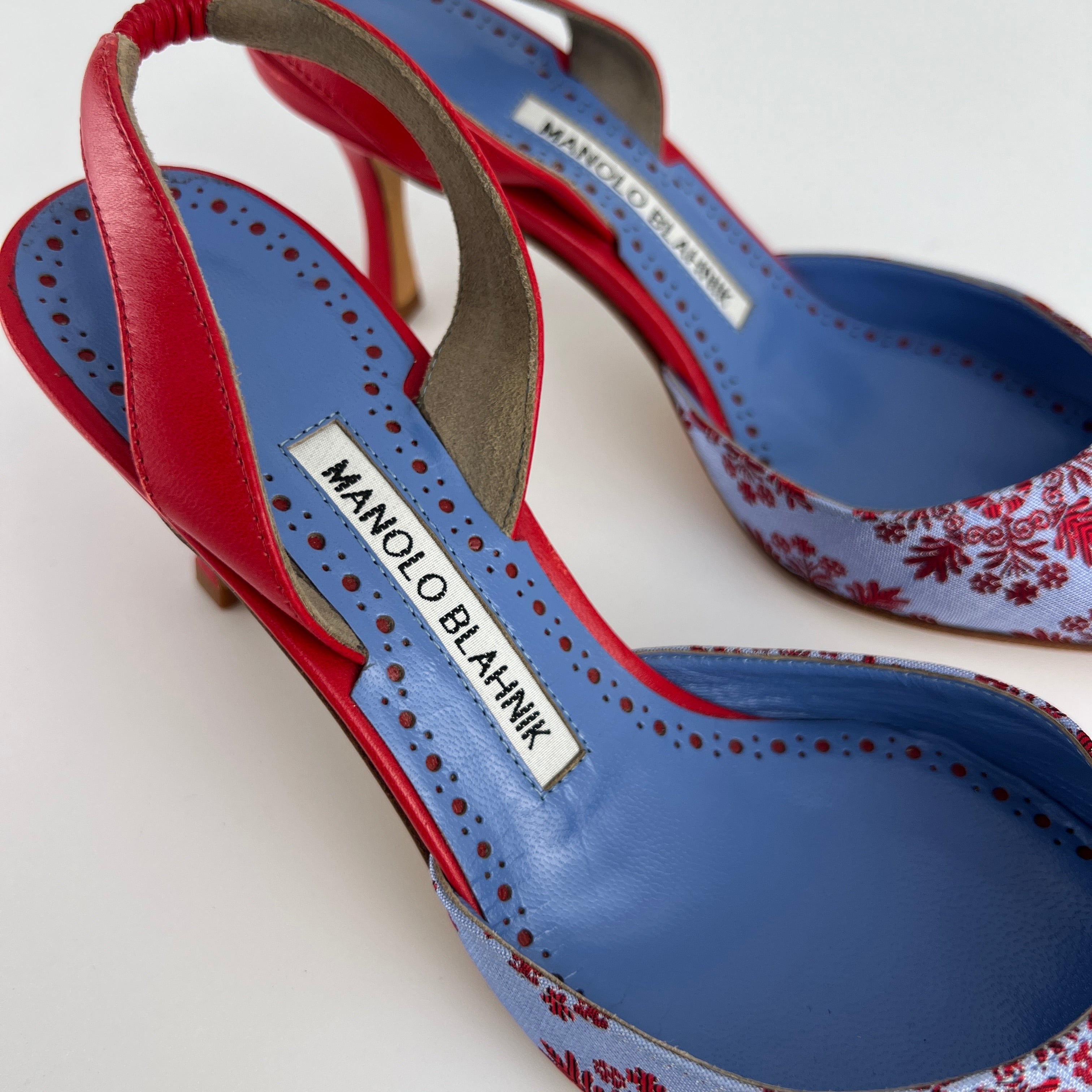 Manolo Blahnik | Floral Blue Red Fabric Leather Pointed Toe Slingback Heels (35.5)