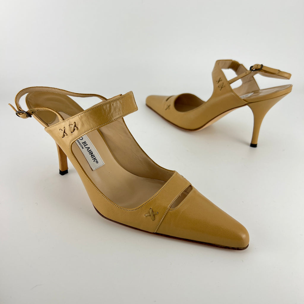 Manolo Blahnik | Vintage Nude Leather Pointed Toe Slingback Heels (39)