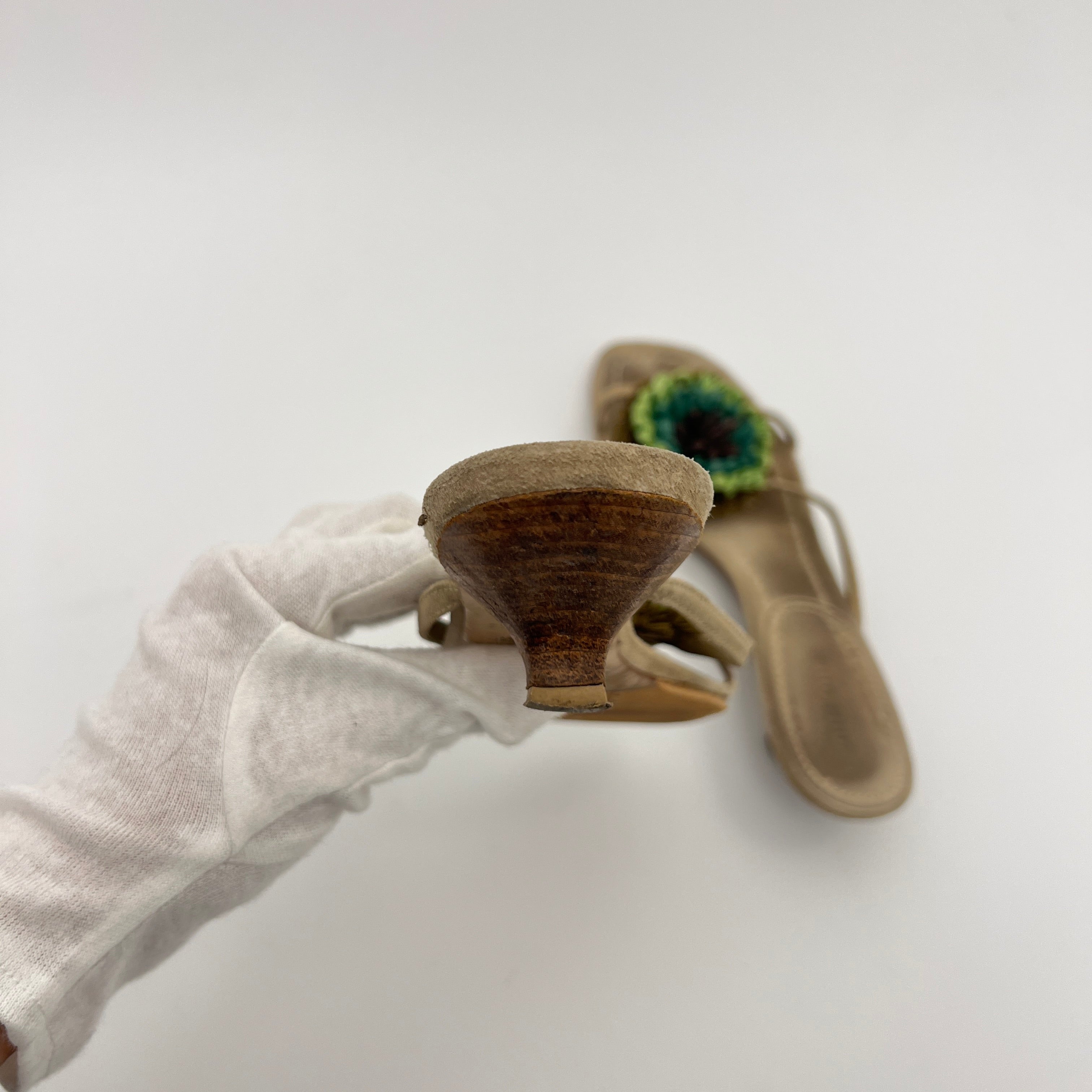 Miu Miu | Tan Beige Suede Leather Green Raffia Flower Kitten Heel Thong Mules Y2K (37)