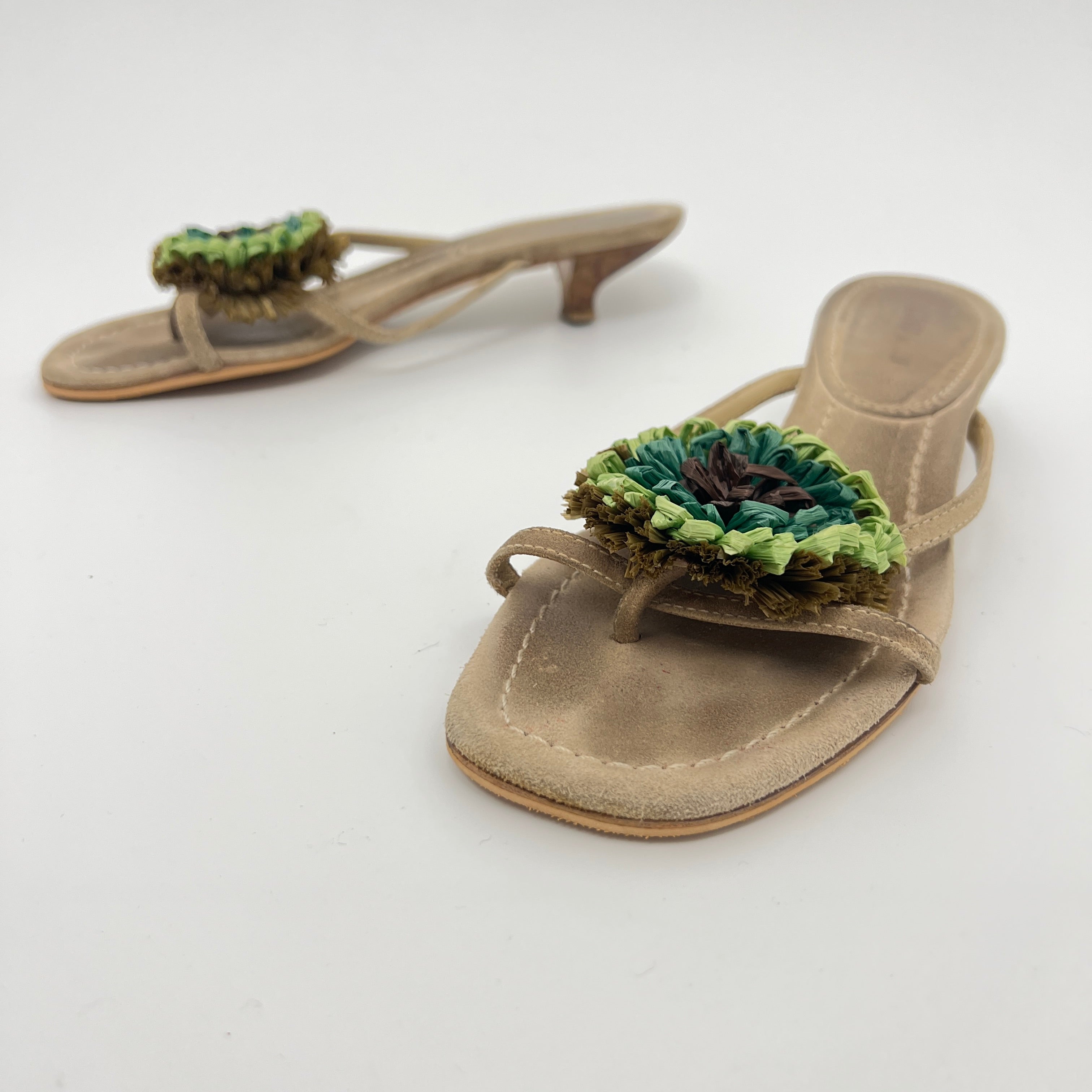 Miu Miu | Tan Beige Suede Leather Green Raffia Flower Kitten Heel Thong Mules Y2K (37)