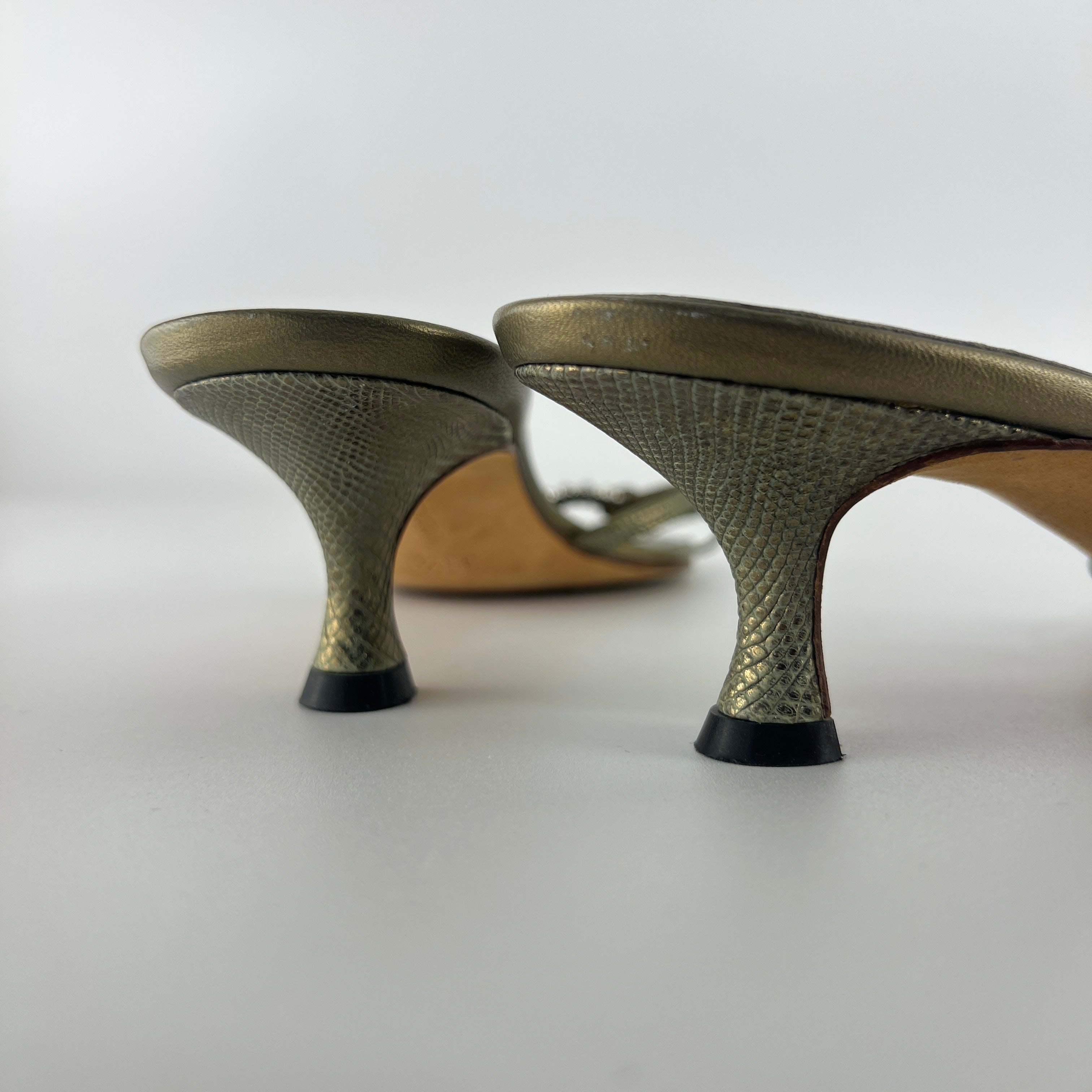 Manolo Blahnik | Vintage Olive Lizard Leather Jewel Ring Kitten Heel Mules Rare (35.5)