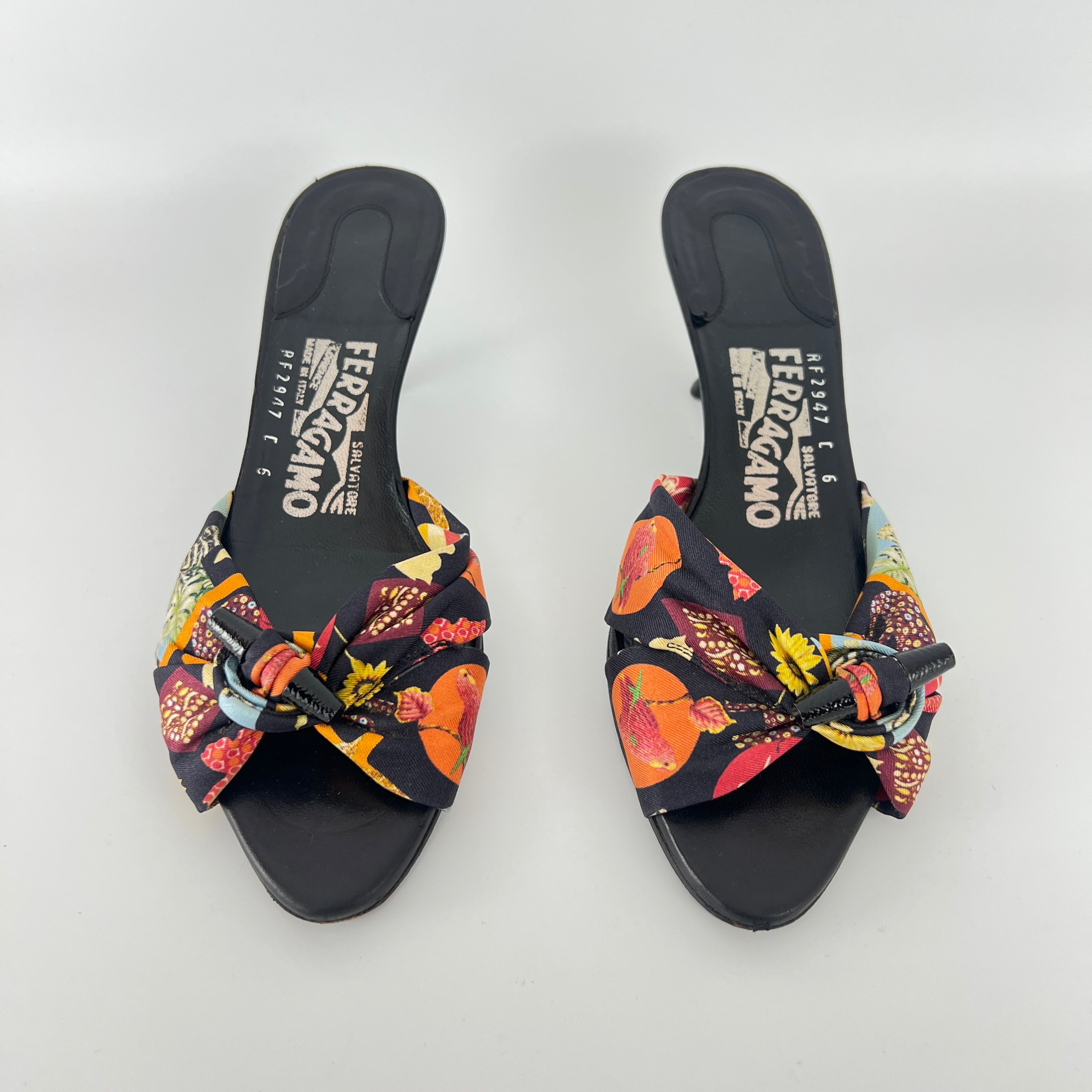 Ferragamo | Tropical Pattern Fabric Twist Button Black Slide Mules (6 , 36)