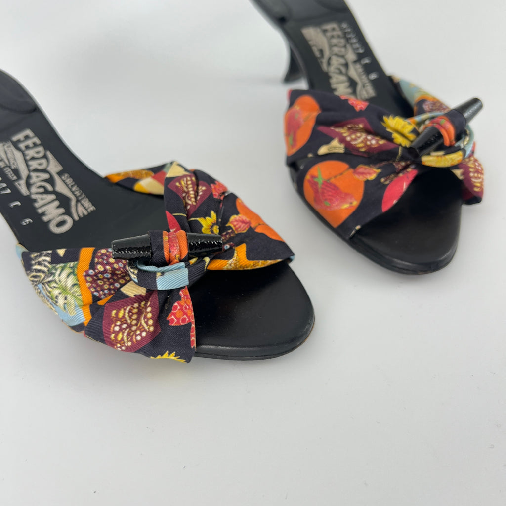 Ferragamo | Tropical Pattern Fabric Twist Button Black Slide Mules (6 , 36)