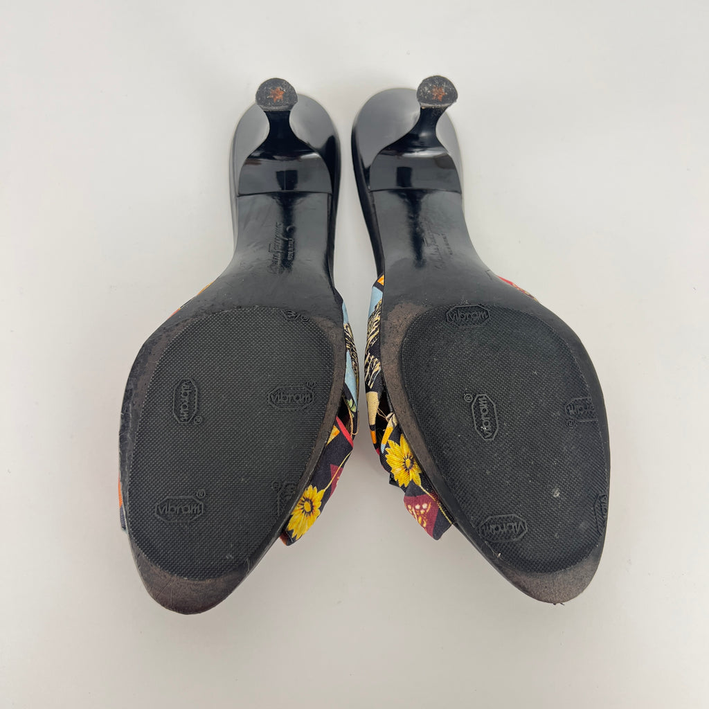 Ferragamo | Tropical Pattern Fabric Twist Button Black Slide Mules (6 , 36)
