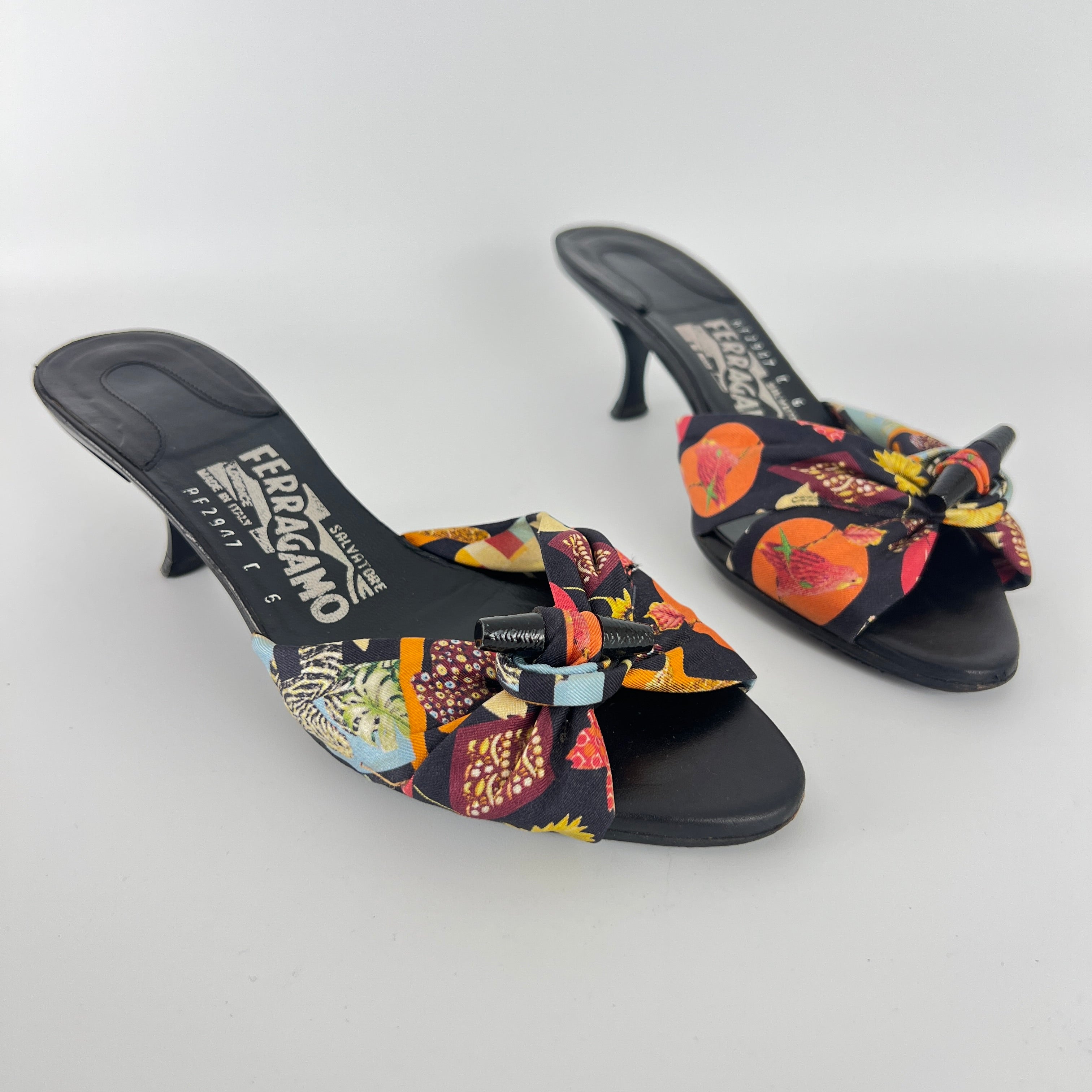 Ferragamo | Tropical Pattern Fabric Twist Button Black Slide Mules (6 , 36)