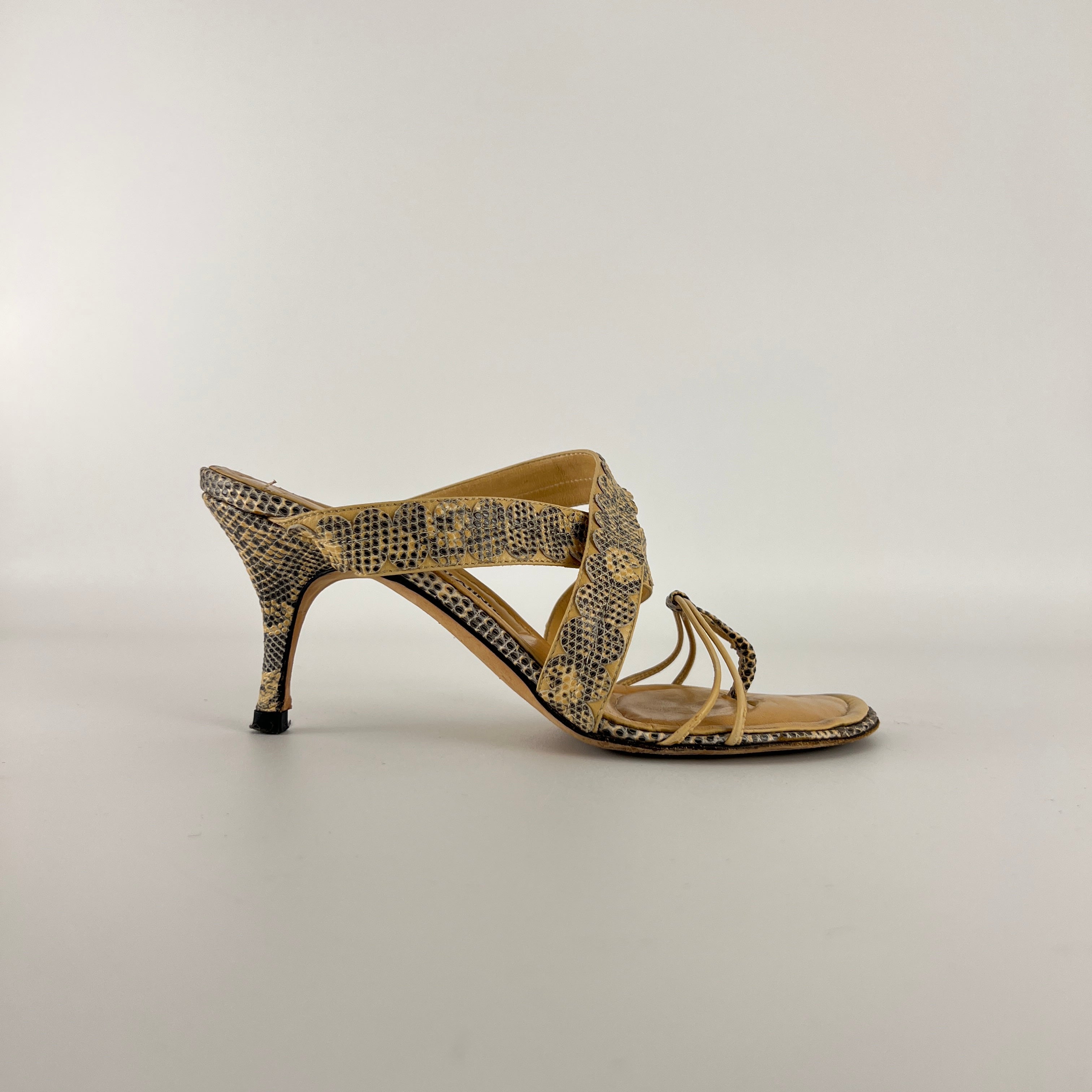 Manolo Blahnik | Tan Snake Leather Thong Mule Scalloped Edges (35.5)
