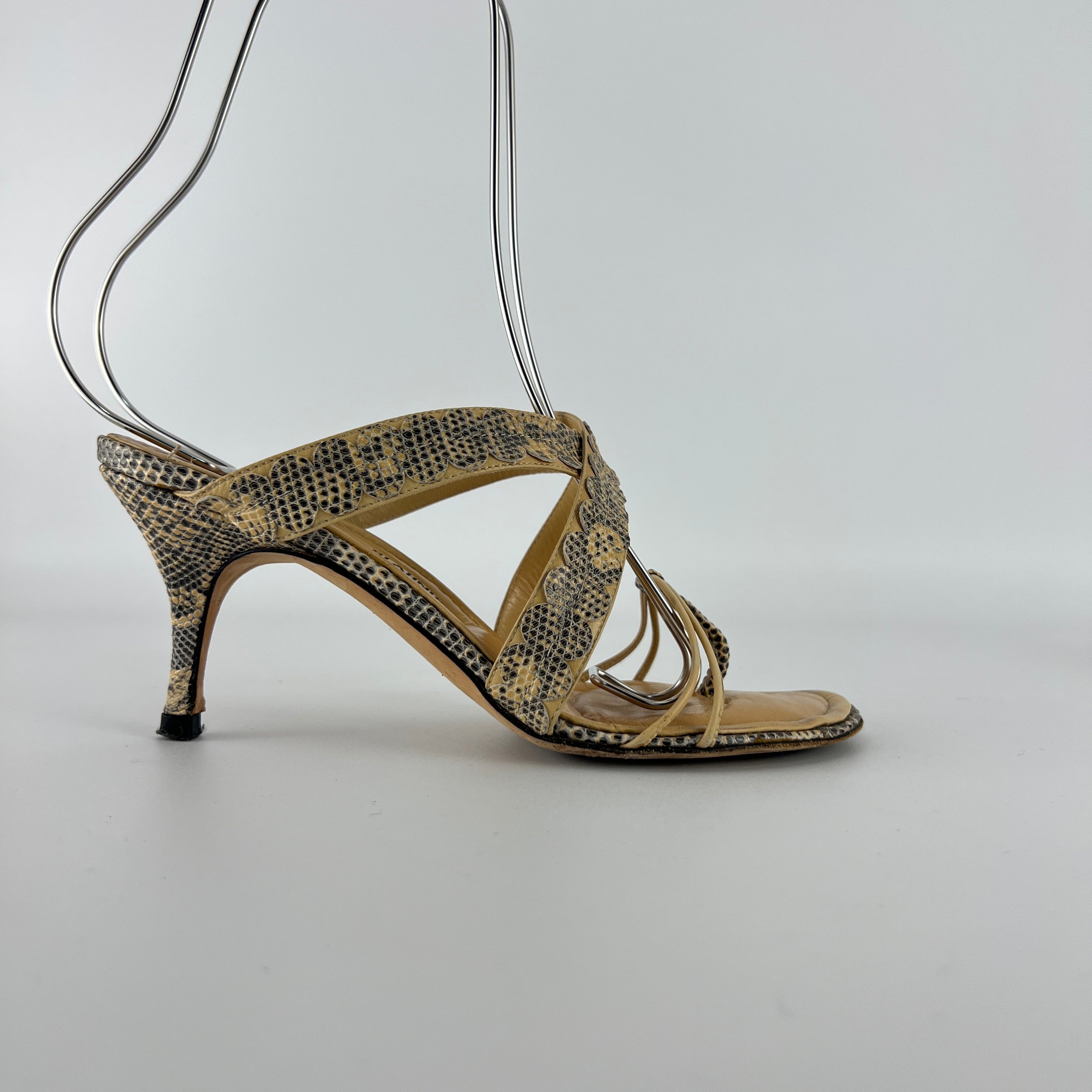 Manolo Blahnik | Tan Snake Leather Thong Mule Scalloped Edges (35.5)