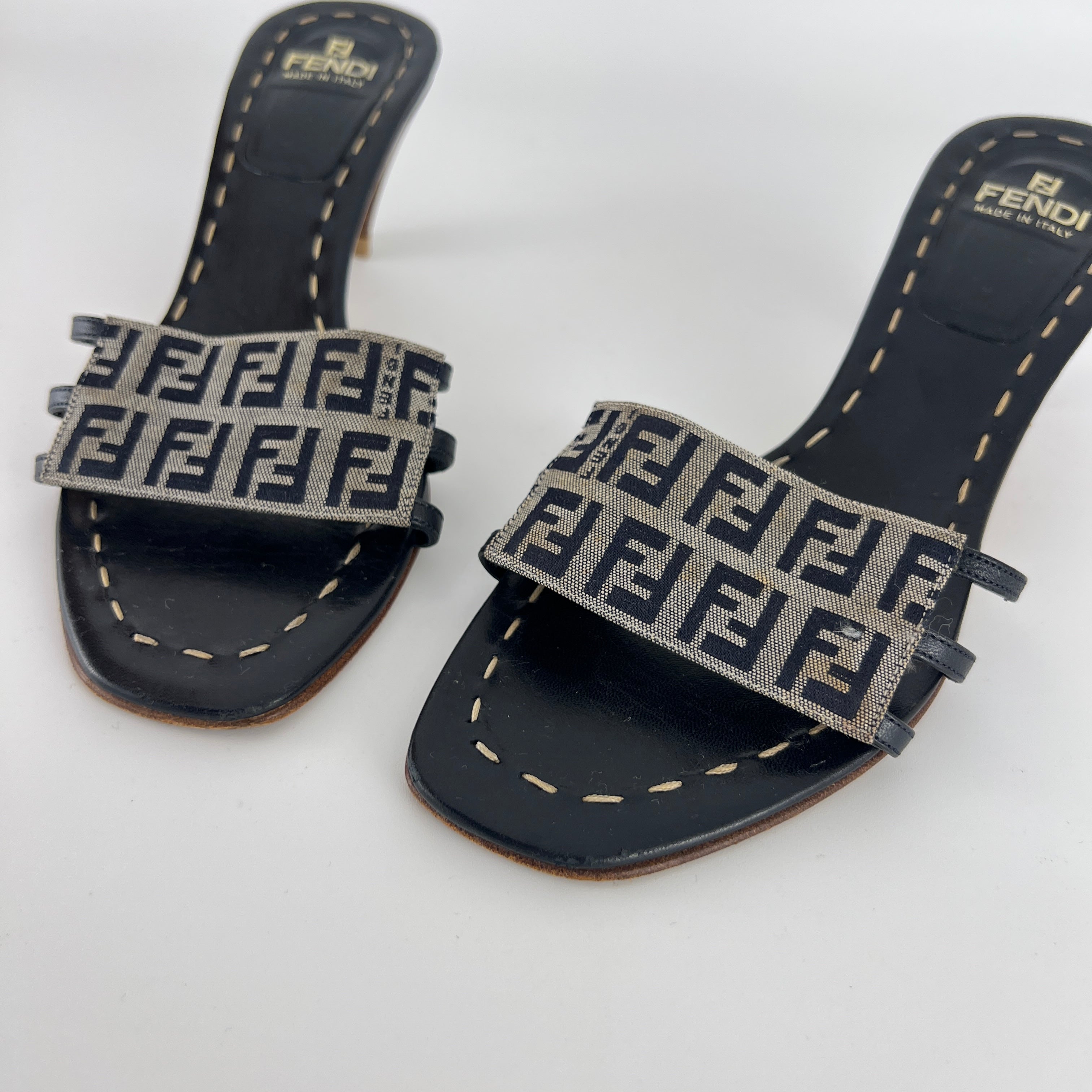Fendi | Navy FF Zucca Pattern Mid Heel Topstiching Canvas Mules (37.5)