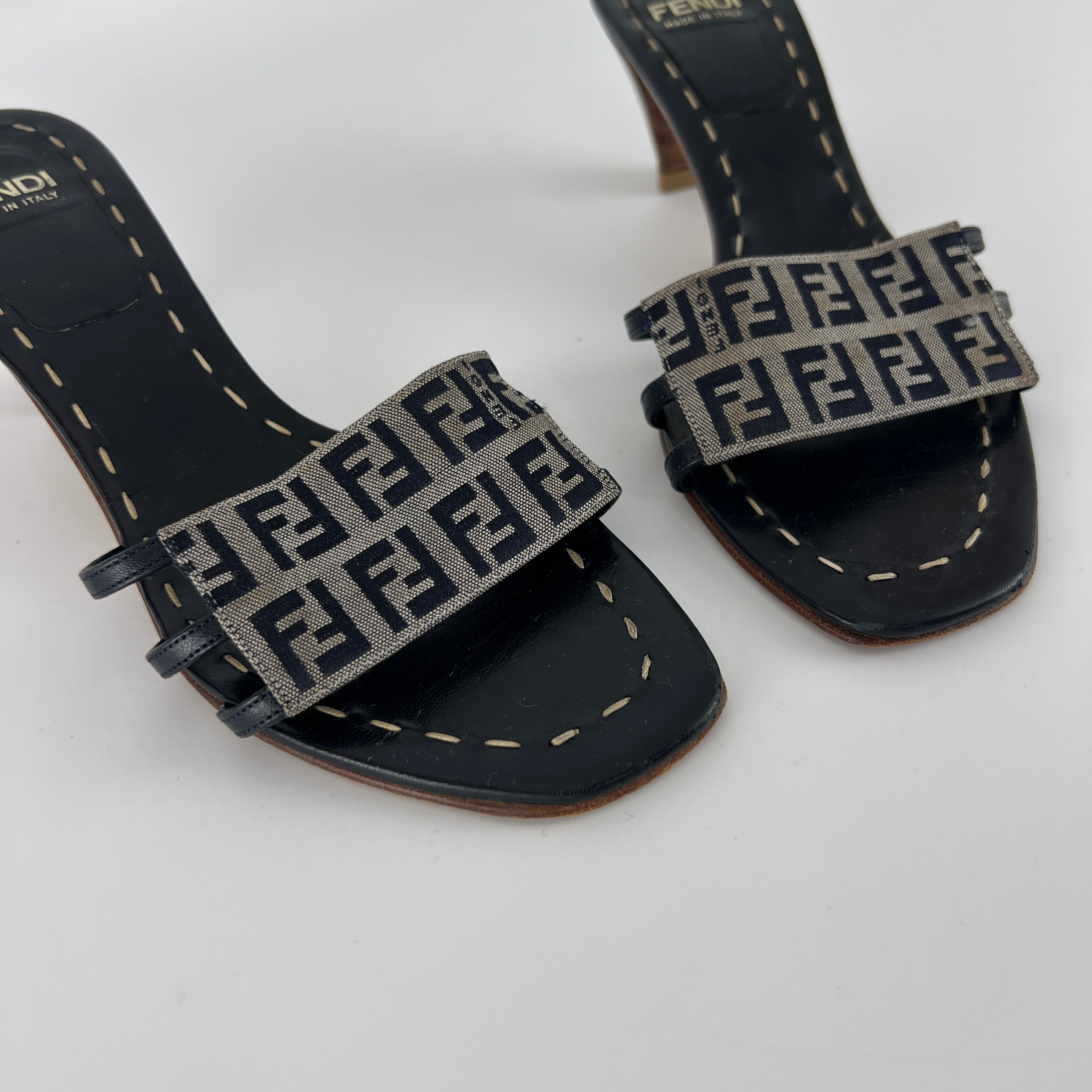 Fendi | Navy FF Zucca Pattern Mid Heel Topstiching Canvas Mules (37.5)