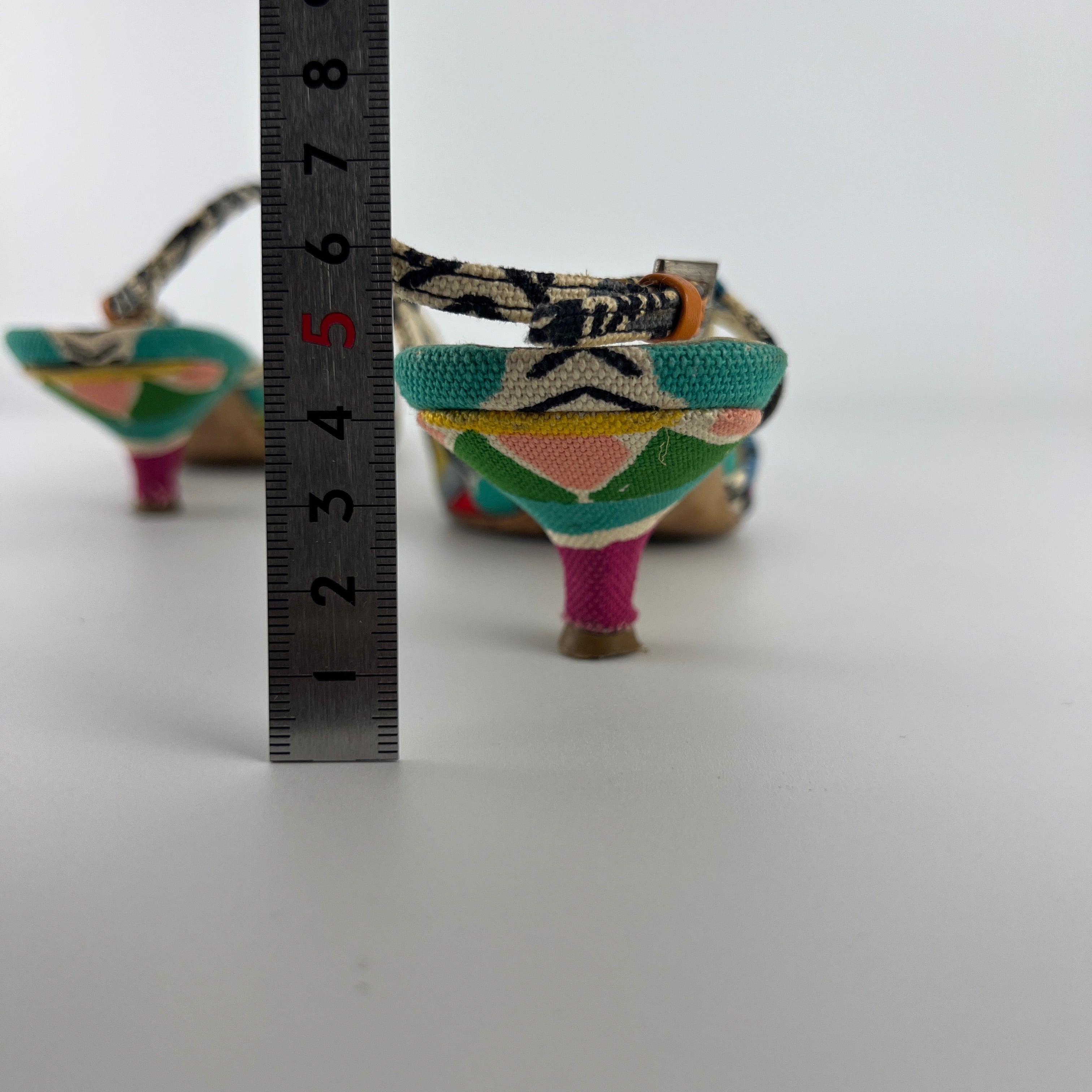 Prada | Vintage Venezia Print Canapa Pointed Toe Kitten Heel Slingback (35.5)