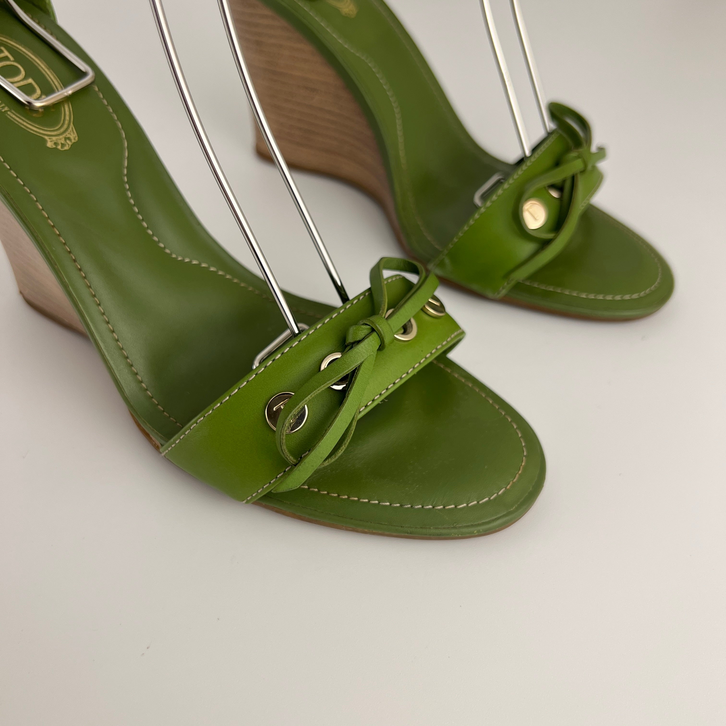 Tod's | Zeppa Green Leather Ribbon Bow Ankle Wrap Wedge Heels (37)