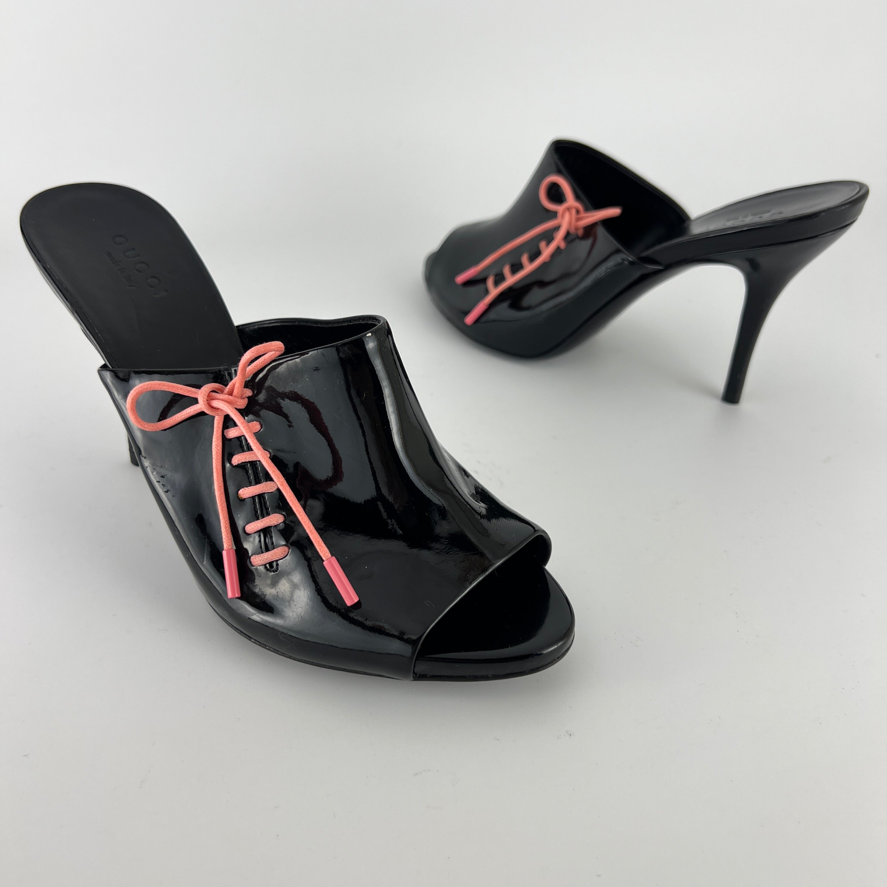 Gucci | Black Patent Leather Pink Lace Up Slide Mules (36.5)