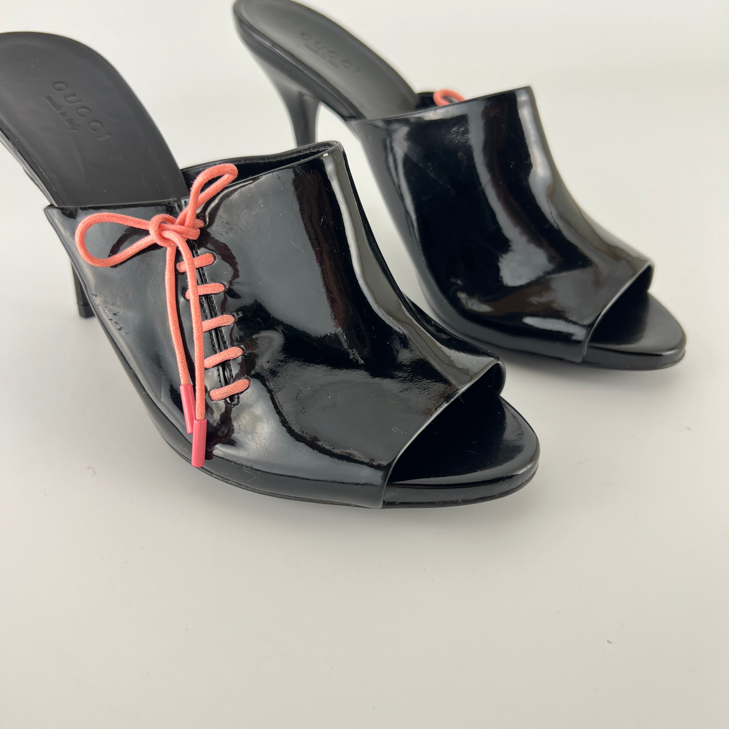 Gucci | Black Patent Leather Pink Lace Up Slide Mules (36.5)