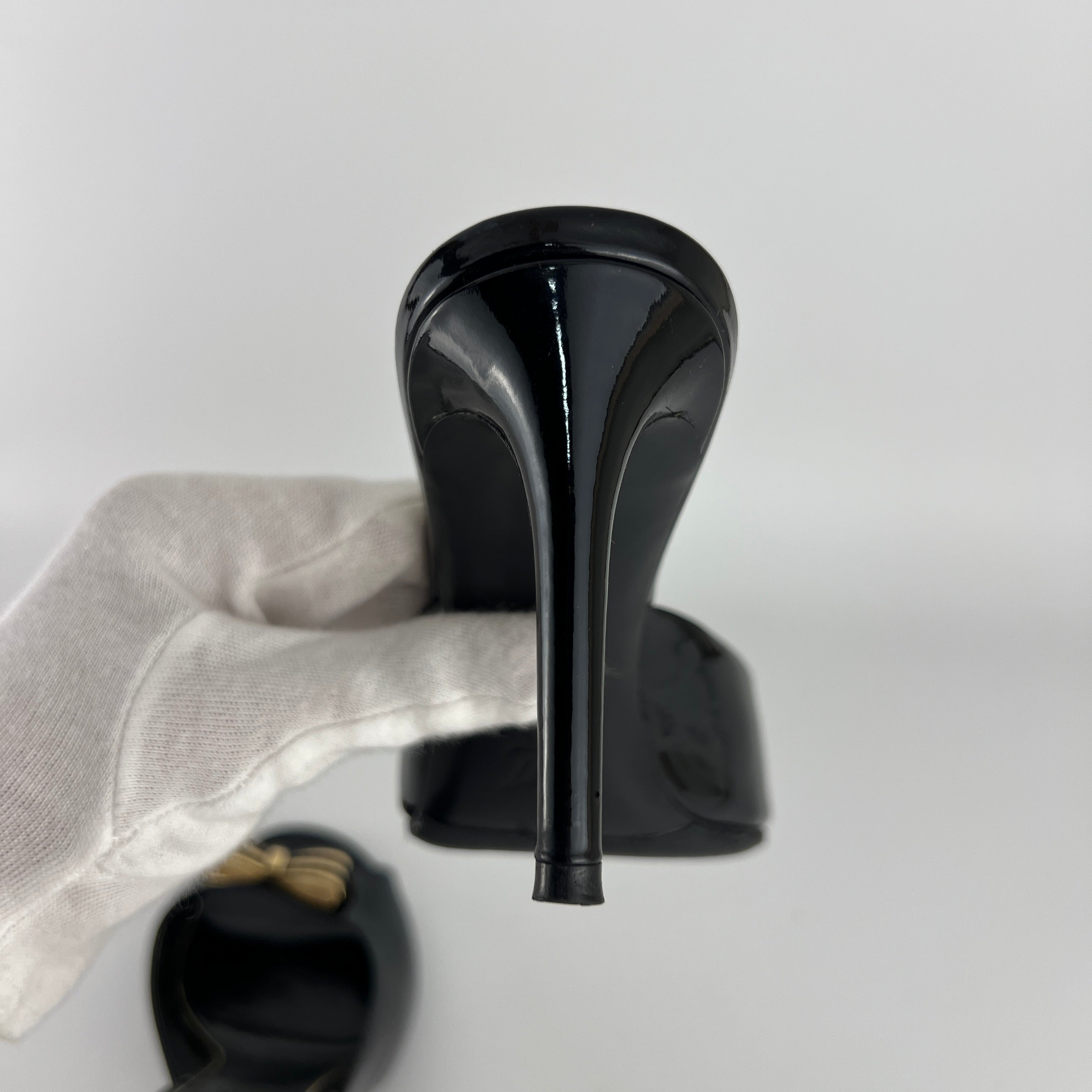 Louis Vuitton | Black Patent Leather Gold Gem Metal Bow Slide Mules (38)