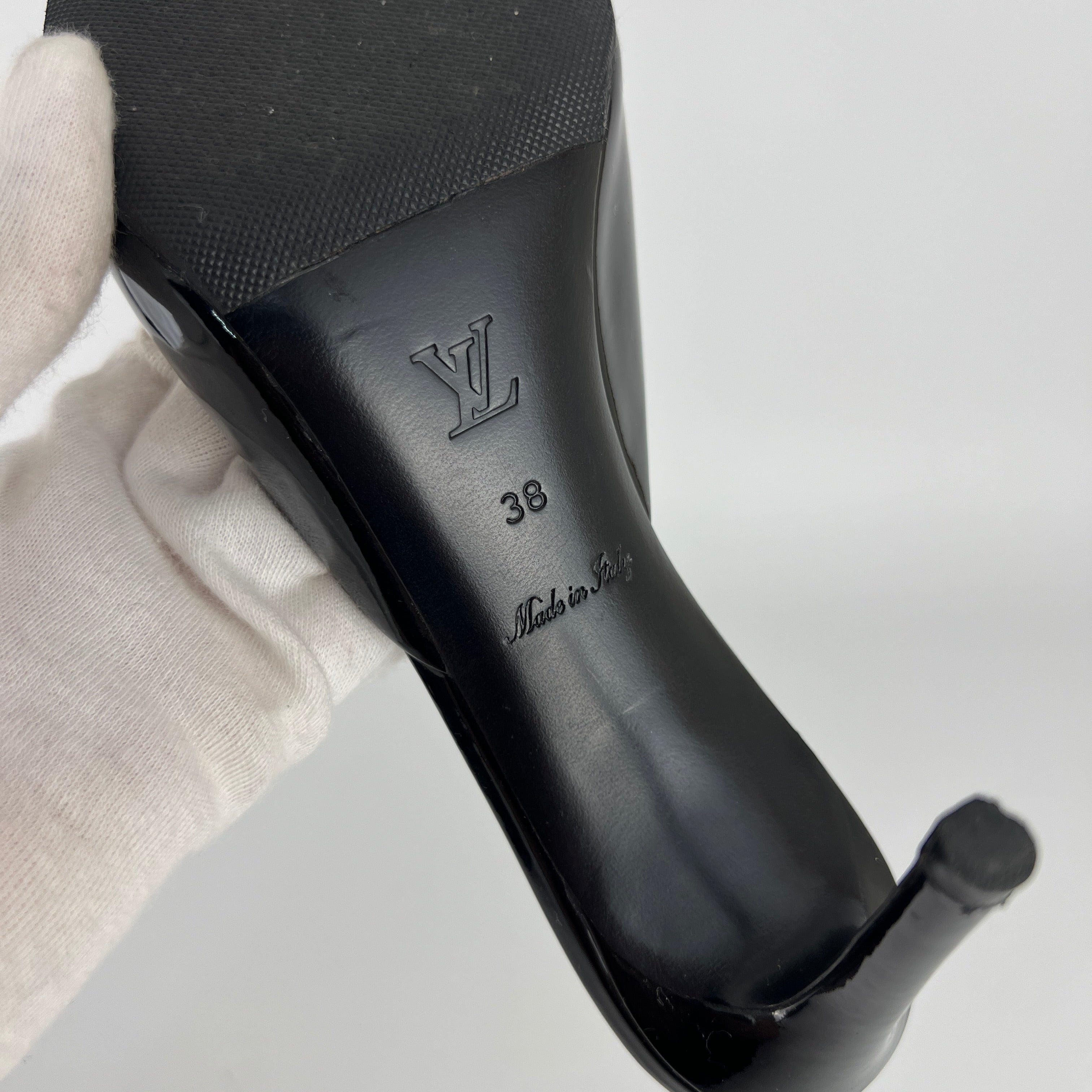 Louis Vuitton | Black Patent Leather Gold Gem Metal Bow Slide Mules (38)