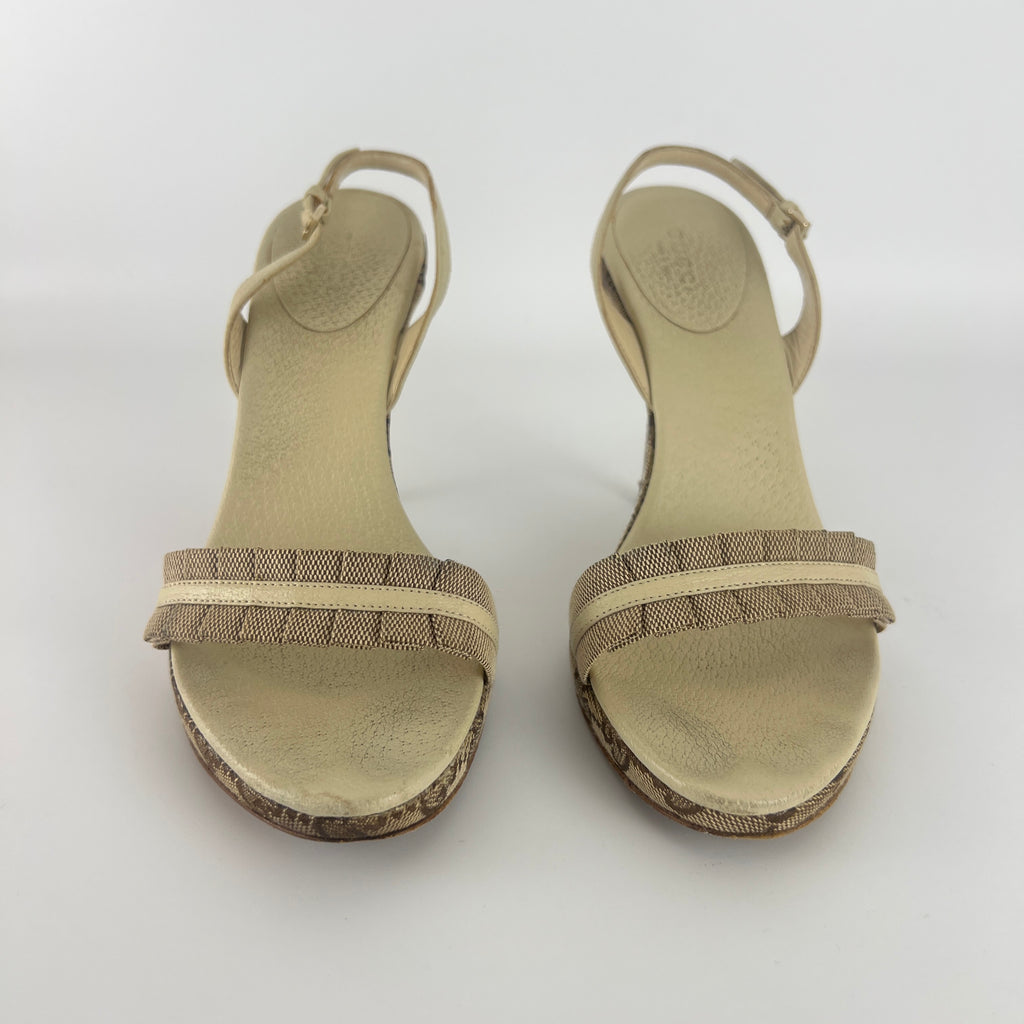 Gucci | Vintage GG Monogram Beige Pleated Strap Slingback Heels (37.5)
