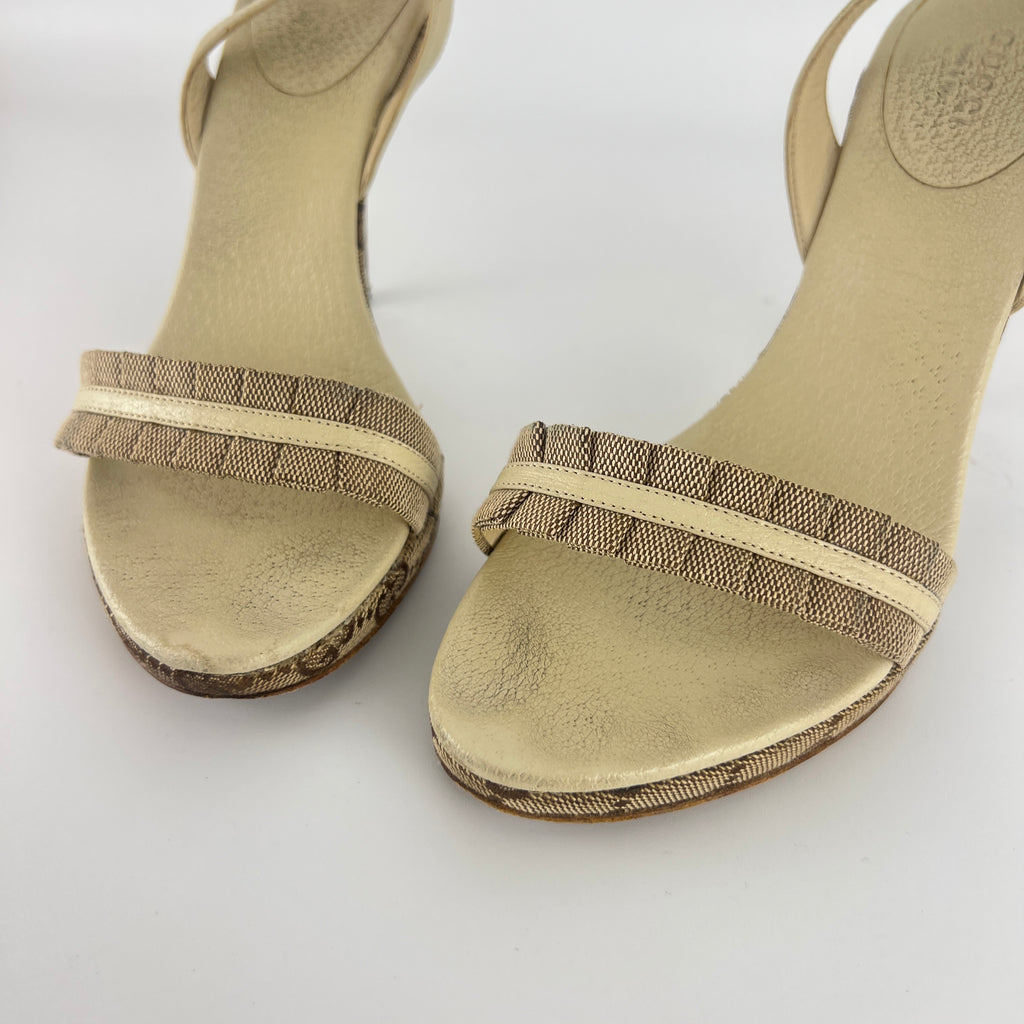 Gucci | Vintage GG Monogram Beige Pleated Strap Slingback Heels (37.5)