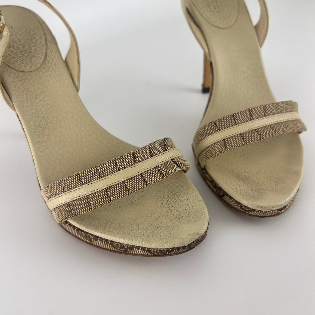 Gucci | Vintage GG Monogram Beige Pleated Strap Slingback Heels (37.5)