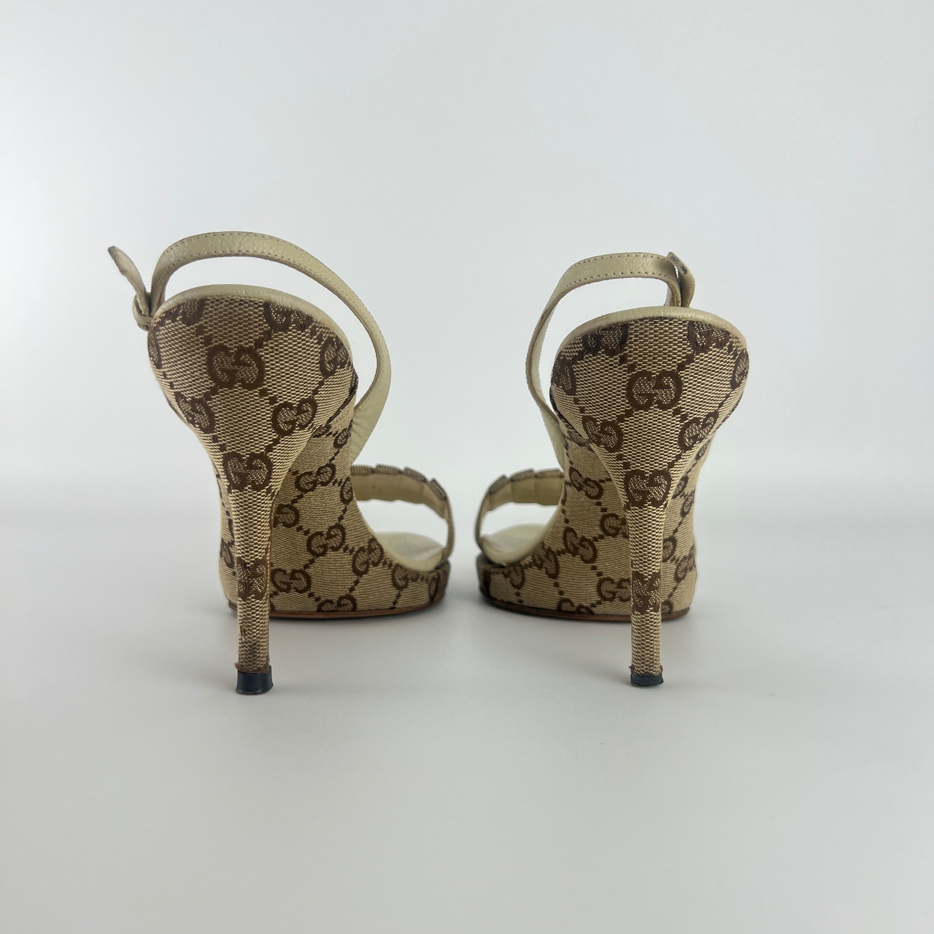 Gucci | Vintage GG Monogram Beige Pleated Strap Slingback Heels (37.5)