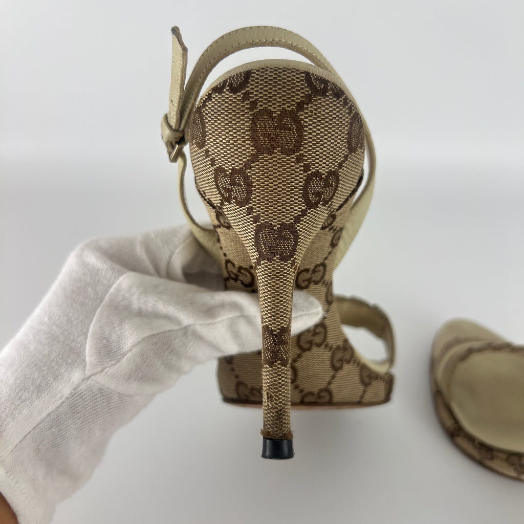 Gucci | Vintage GG Monogram Beige Pleated Strap Slingback Heels (37.5)