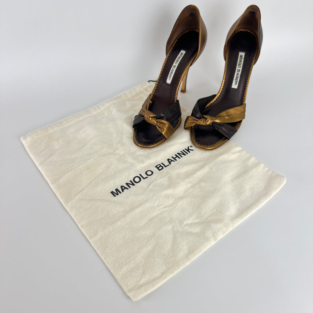 Manolo Blahnik | Oggi D'Orsay Nappa Leather Two Tone Gold Black Knot (37.5)