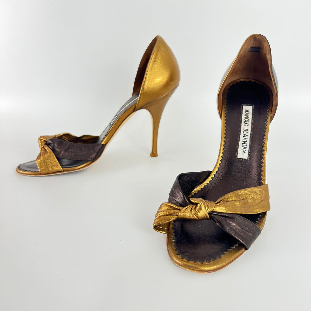 Manolo Blahnik | Oggi D'Orsay Nappa Leather Two Tone Gold Black Knot (37.5)