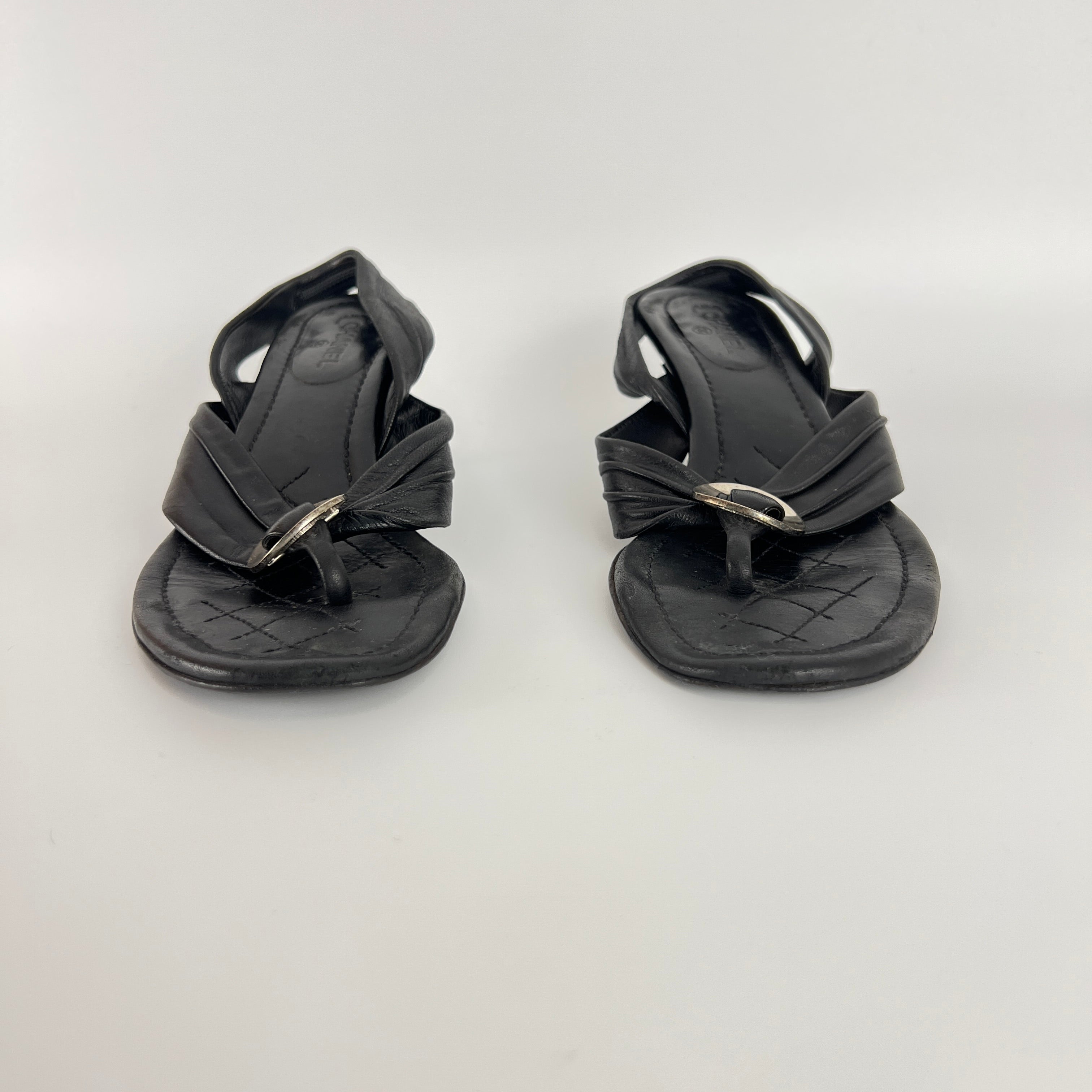 Chanel | Vintage Black Leather Silver Logo Thong Slingback Kitten Heel (35.5)