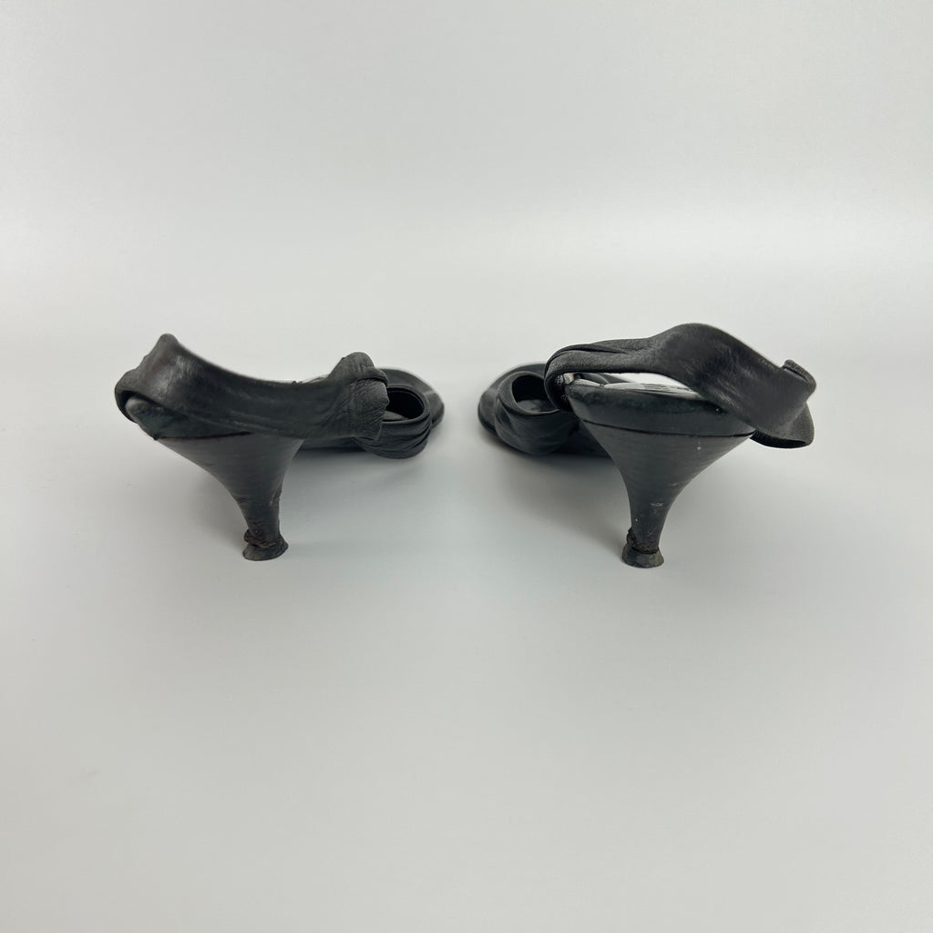 Chanel | Vintage Black Leather Silver Logo Thong Slingback Kitten Heel (35.5)