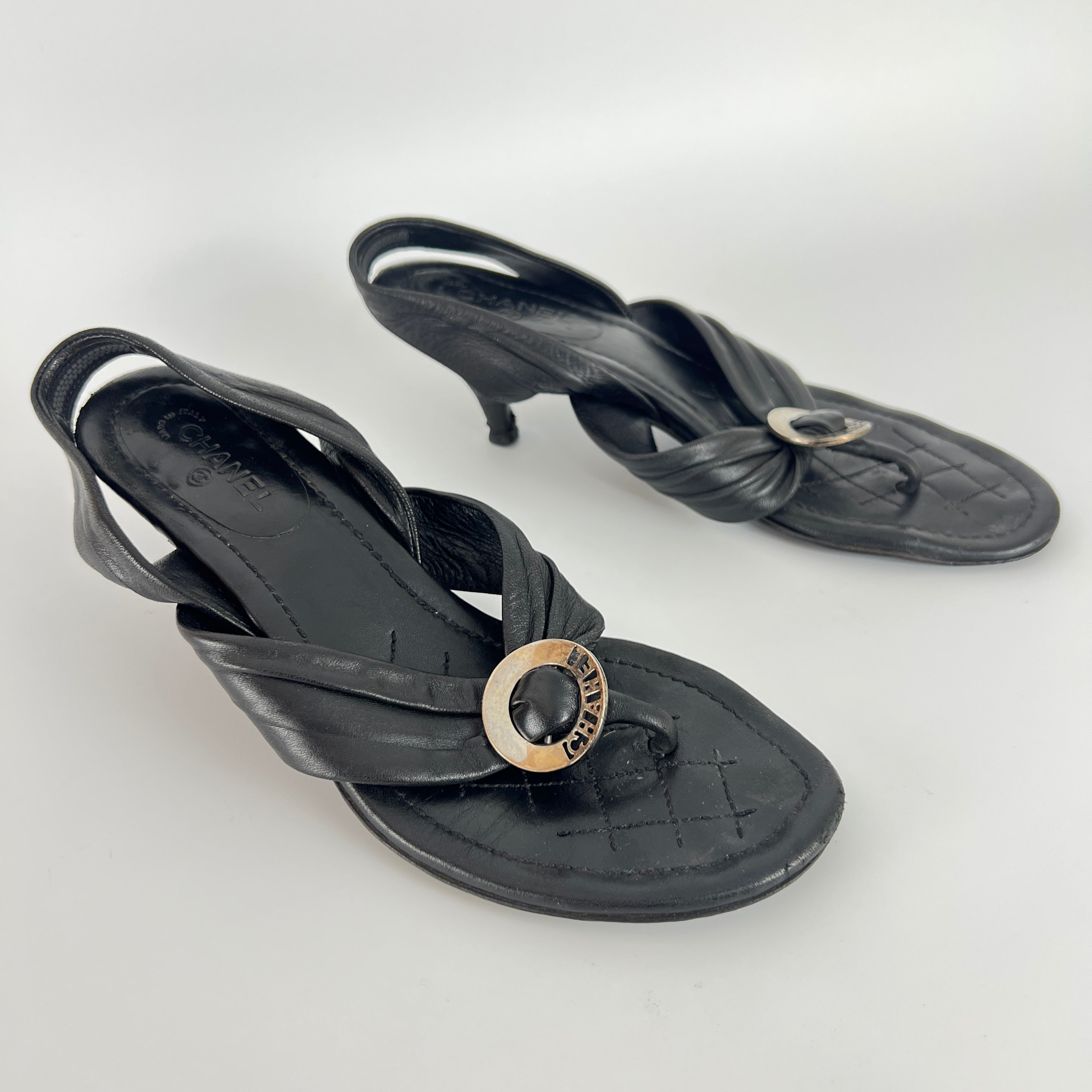 Chanel | Vintage Black Leather Silver Logo Thong Slingback Kitten Heel (35.5)