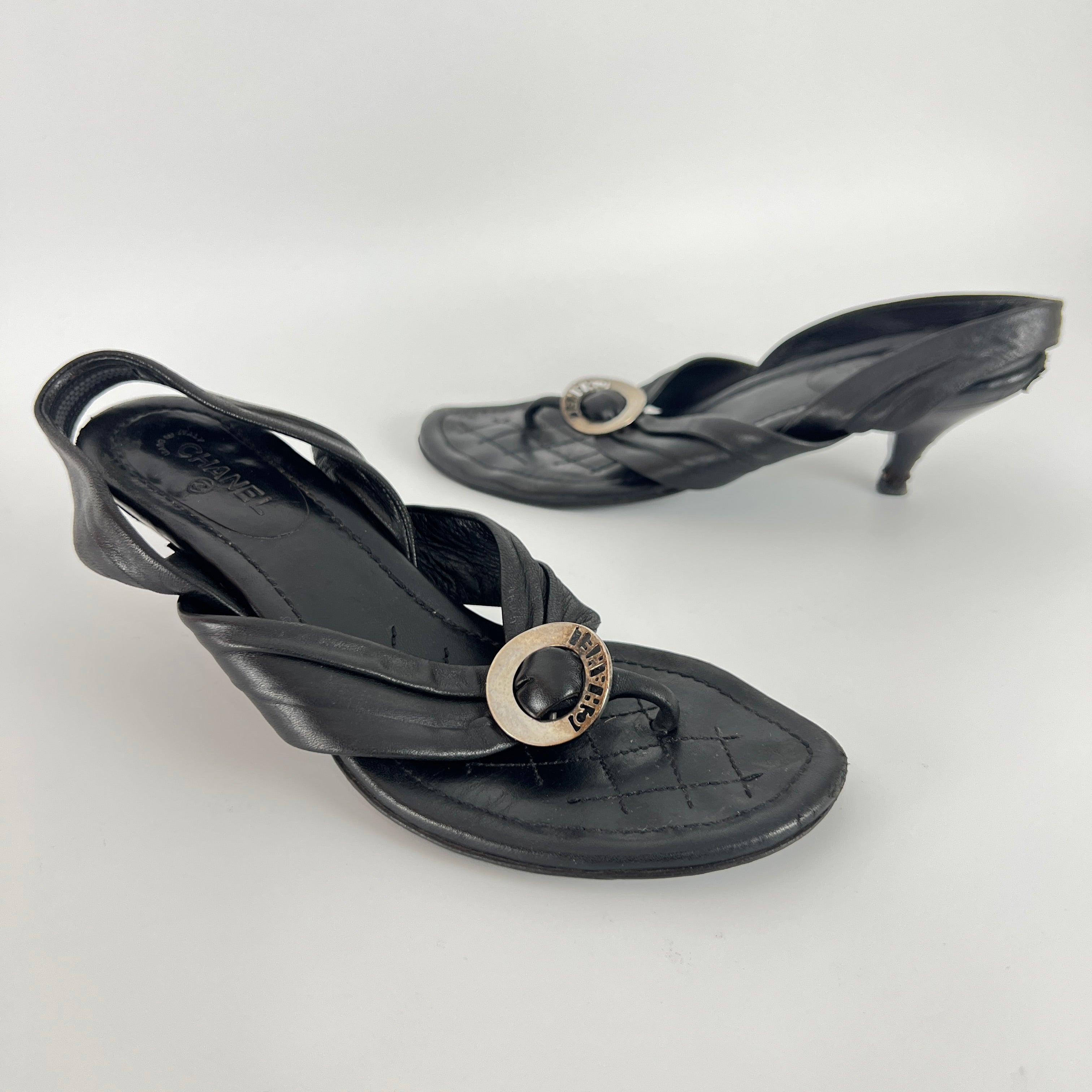 Chanel | Vintage Black Leather Silver Logo Thong Slingback Kitten Heel (35.5)