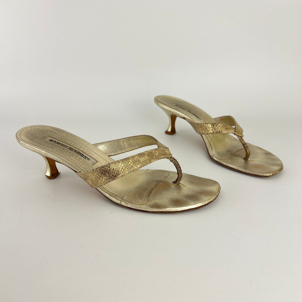 Manolo Blahnik | Metallic Gold Textured Leather Thong Kitten Heel Mules (35.5)