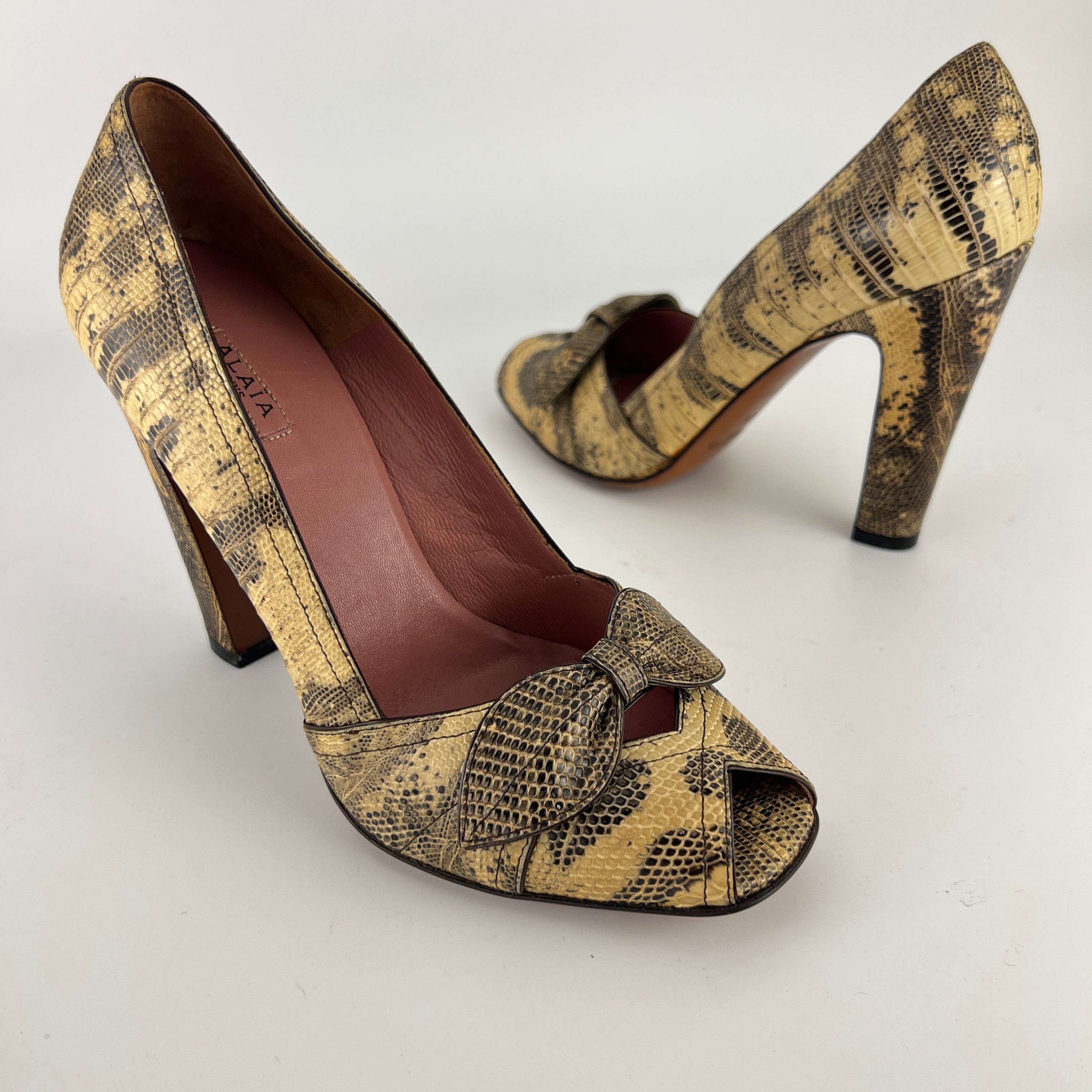 Alaia | Vintage Snake Leather Bow Peep Toe Pump (36.5)