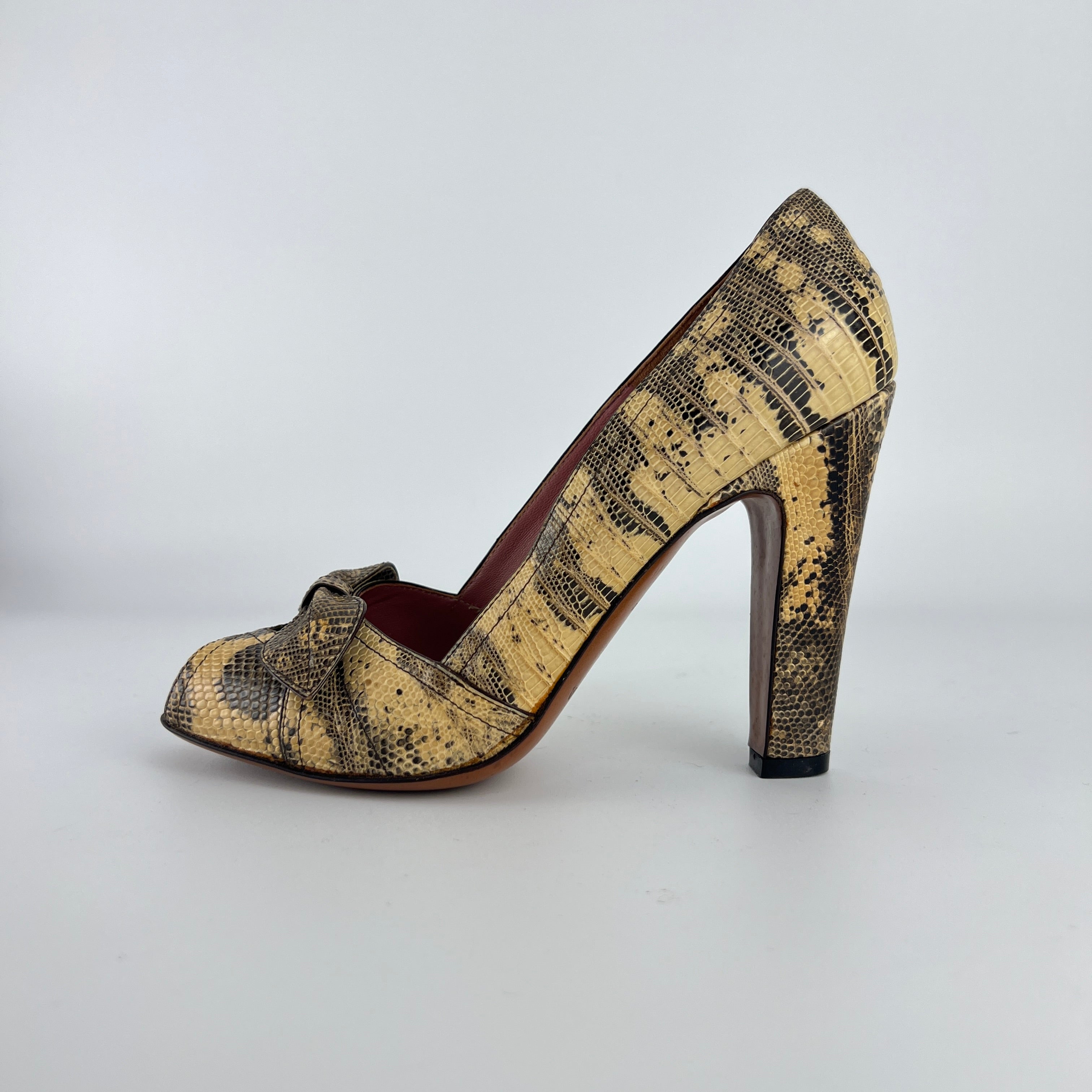 Alaia | Vintage Snake Leather Bow Peep Toe Pump (36.5)