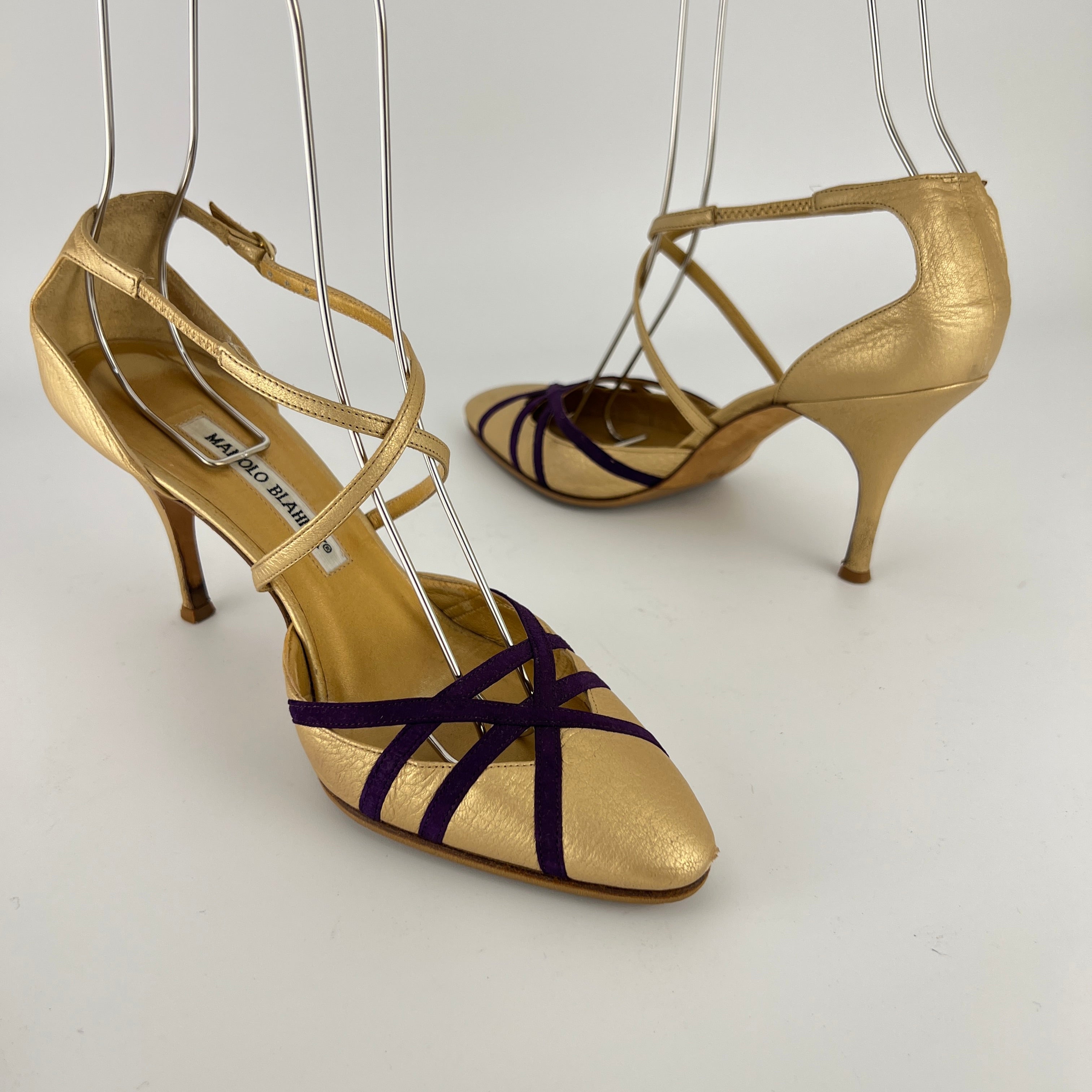 Manolo Blahnik | Metallic Gold Leather Purple Strap Stiletto Pumps (37.5)