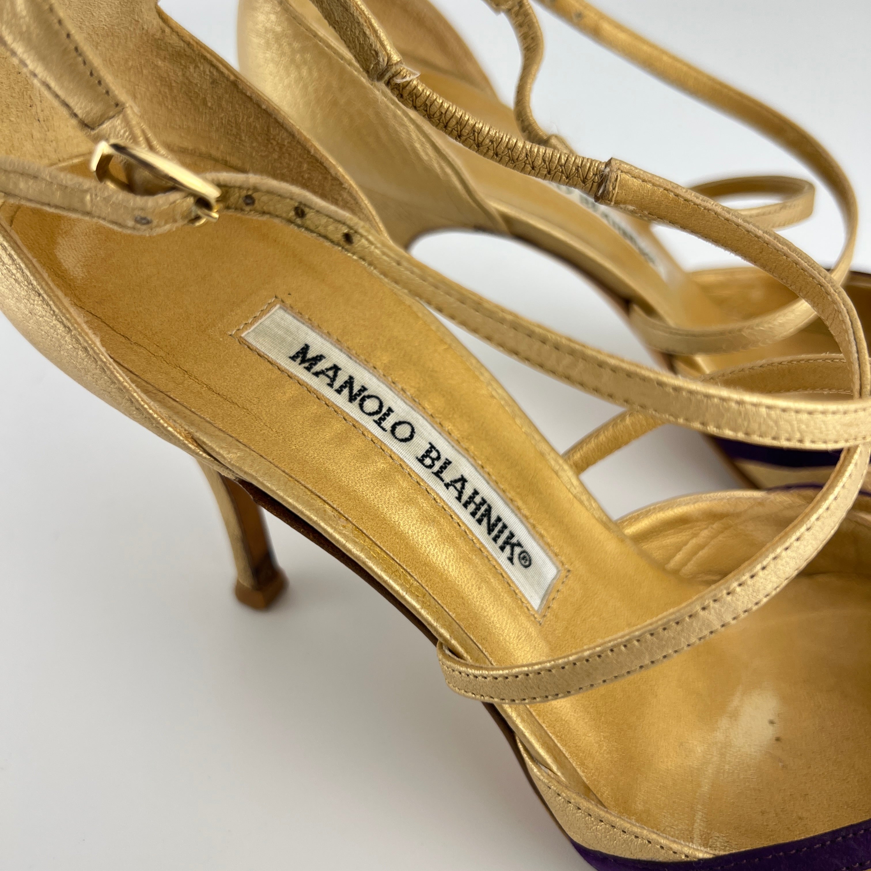 Manolo Blahnik | Metallic Gold Leather Purple Strap Stiletto Pumps (37.5)