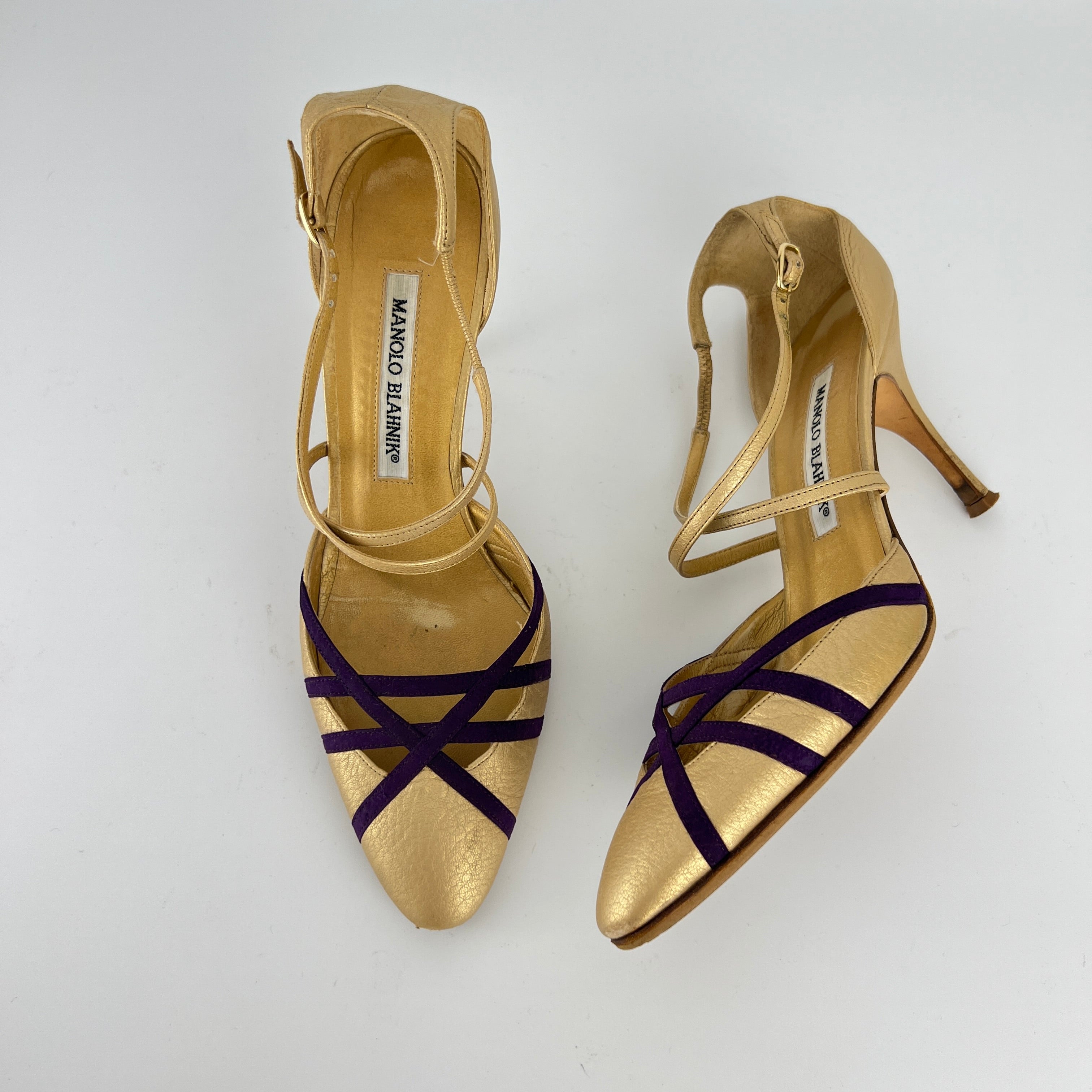 Manolo Blahnik | Metallic Gold Leather Purple Strap Stiletto Pumps (37.5)