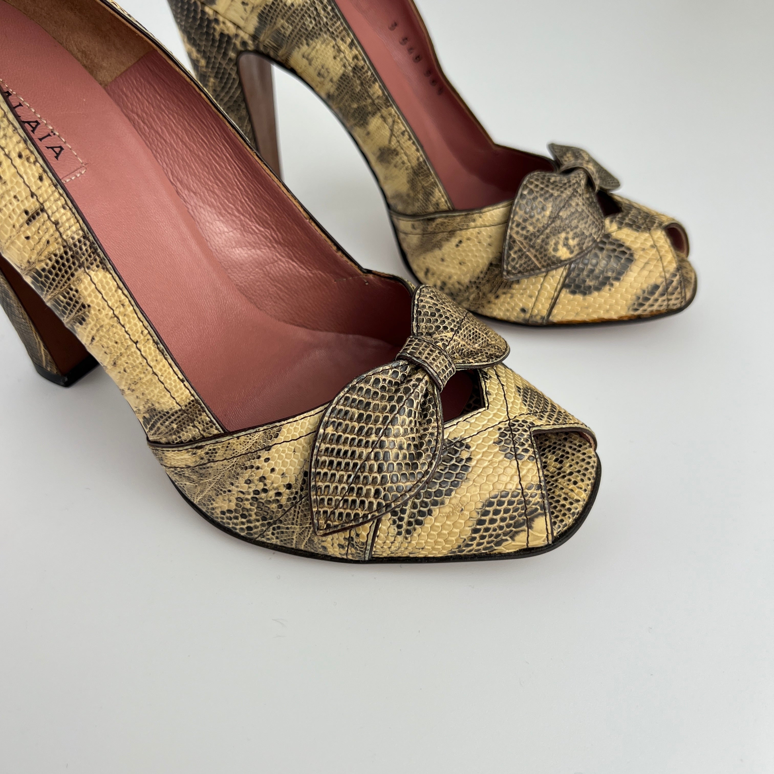 Alaia | Vintage Snake Leather Bow Peep Toe Pump (36.5)
