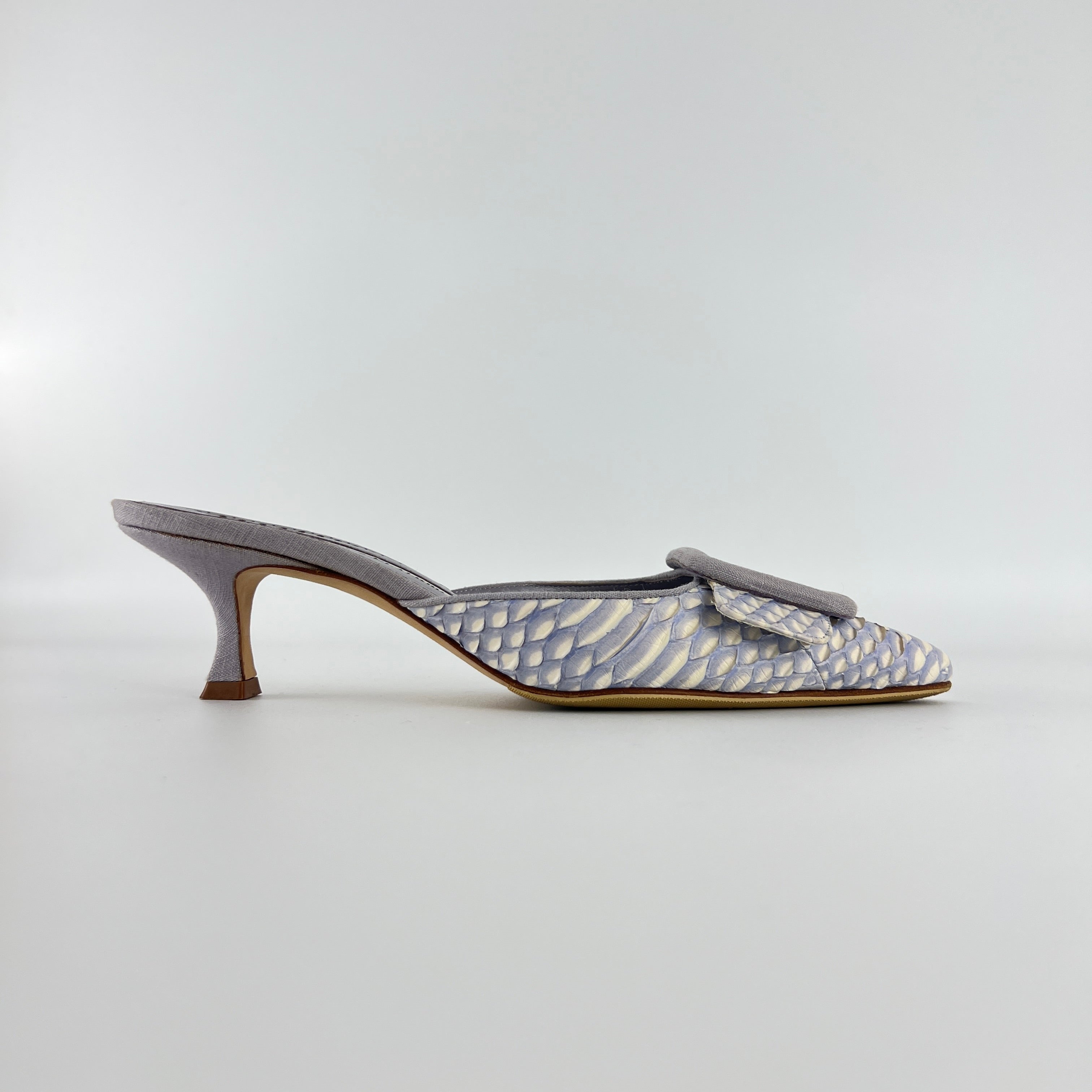 Manolo Blahnik | Lilac Exotic Leather Pointed Toe Linen Buckle Maysale Mules (37.5)