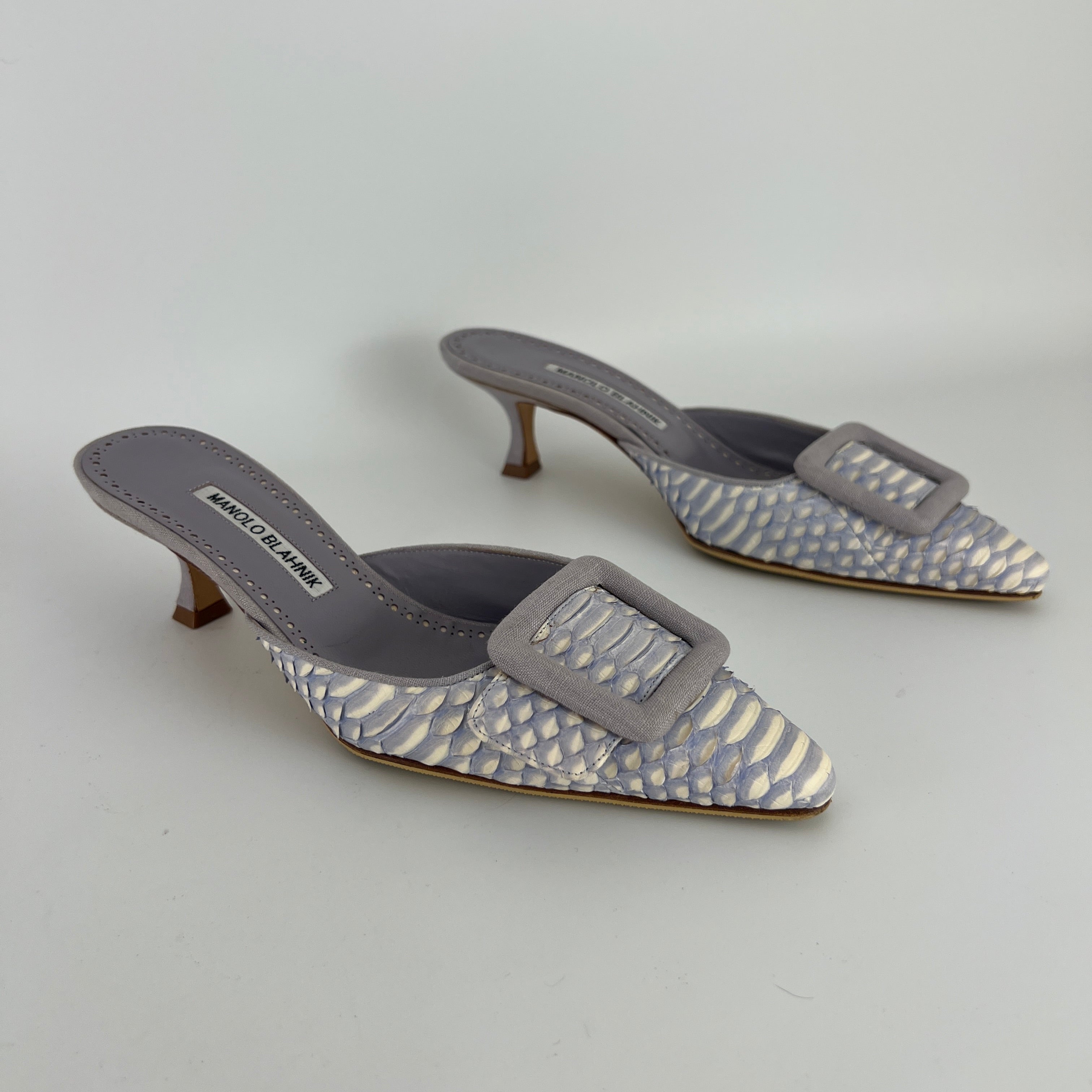 Manolo Blahnik | Lilac Exotic Leather Pointed Toe Linen Buckle Maysale Mules (37.5)