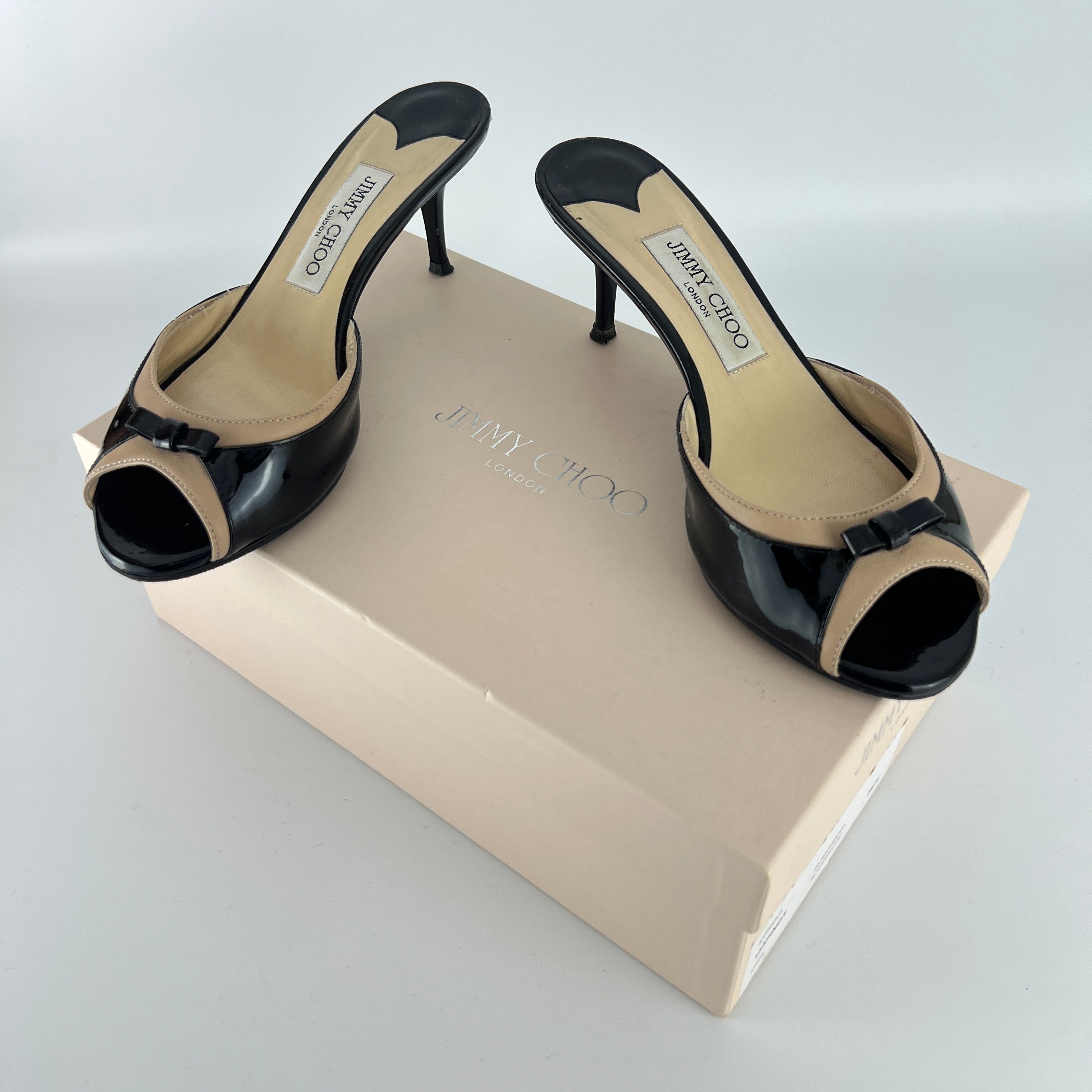 Jimmy Choo | Black Patent Leather Dainty Bow Black Tan Mules (36.5)