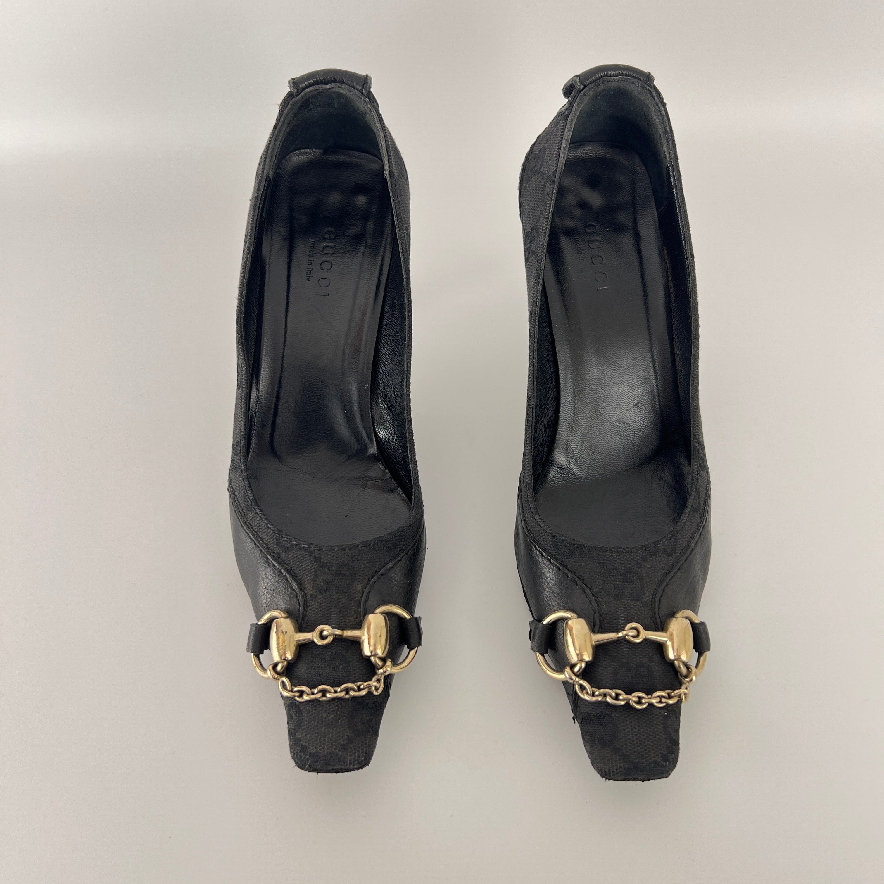 Gucci | Vintage Tom Ford Era Black GG Monogram Canvas Gold Horse Bit Pumps (35)