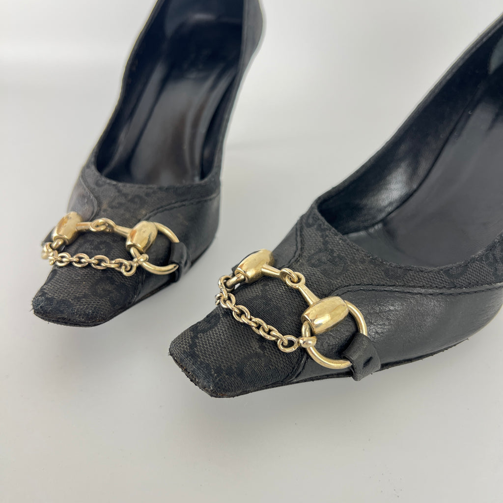 Gucci | Vintage Tom Ford Era Black GG Monogram Canvas Gold Horse Bit Pumps (35)