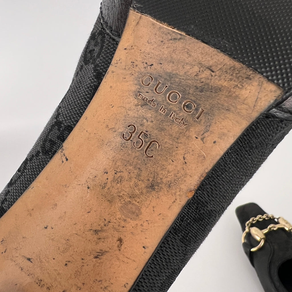 Gucci | Vintage Tom Ford Era Black GG Monogram Canvas Gold Horse Bit Pumps (35)
