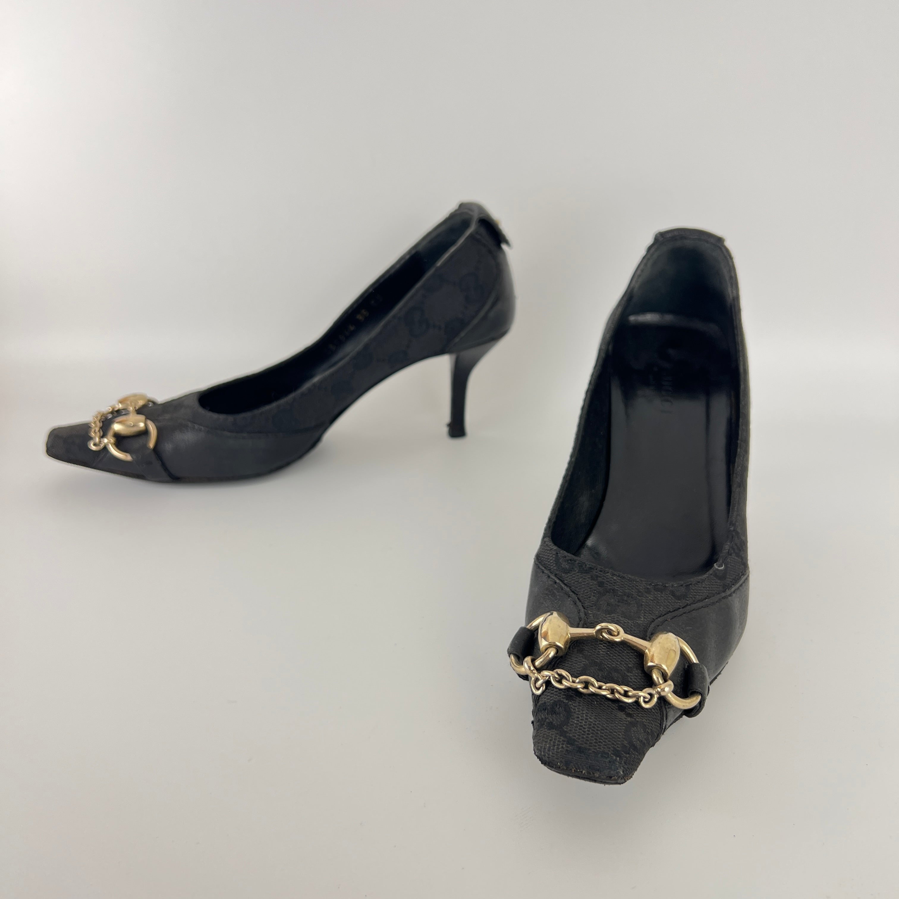 Gucci | Vintage Tom Ford Era Black GG Monogram Canvas Gold Horse Bit Pumps (35)