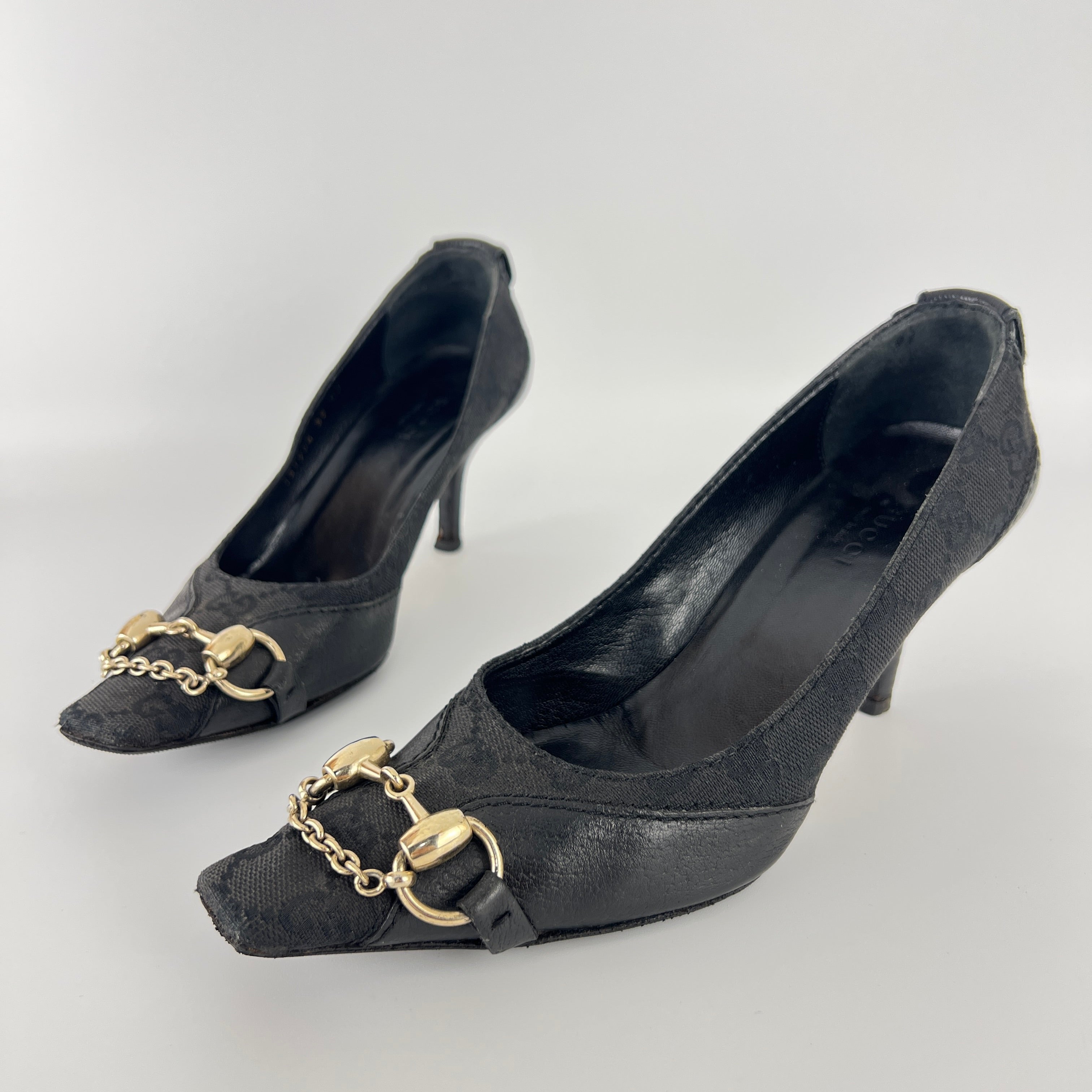 Gucci | Vintage Tom Ford Era Black GG Monogram Canvas Gold Horse Bit Pumps (35)