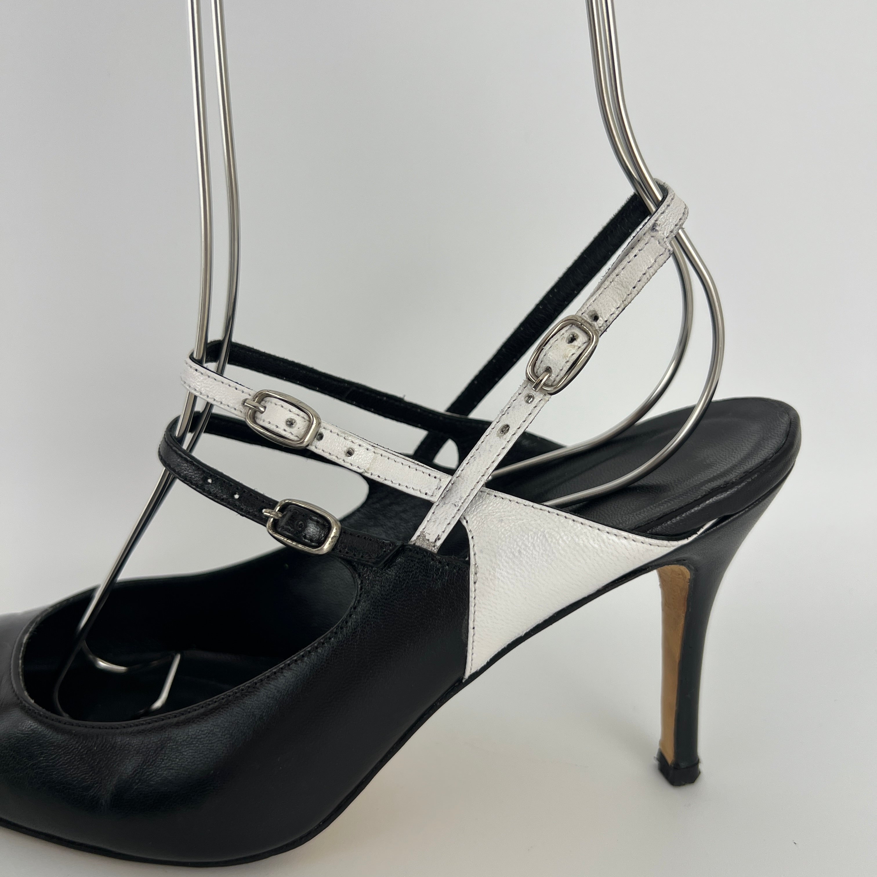 Manolo Blahnik | Black White Pointed Toe Strappy Open Back Heels (37.5)