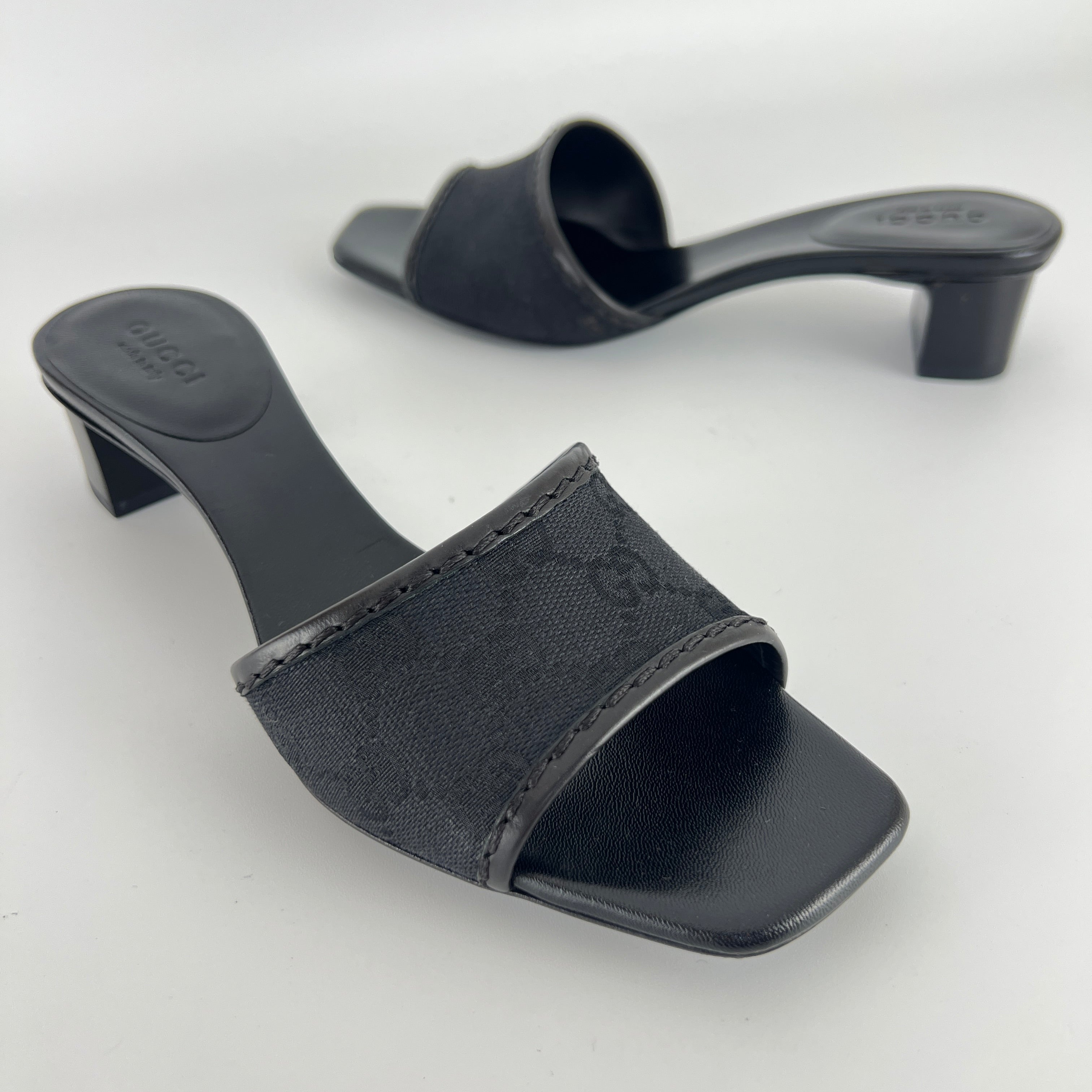 Gucci | Black Canvas GG Monogram Mid Heel Block Heels (35.5)