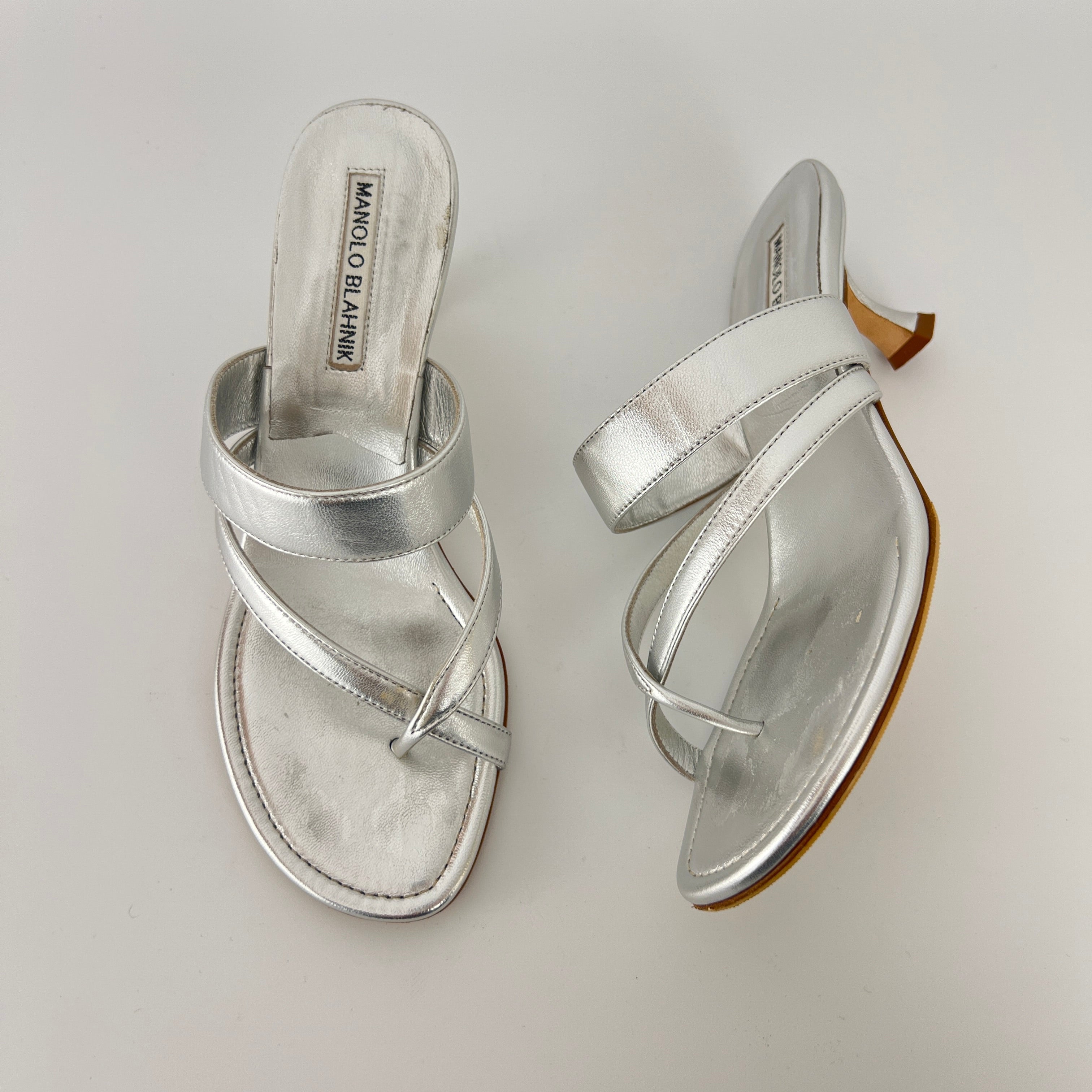 Manolo Blahnik | Susa 50 Metallic Silver Leather Thong Strappy Sandal Mules (35.5)