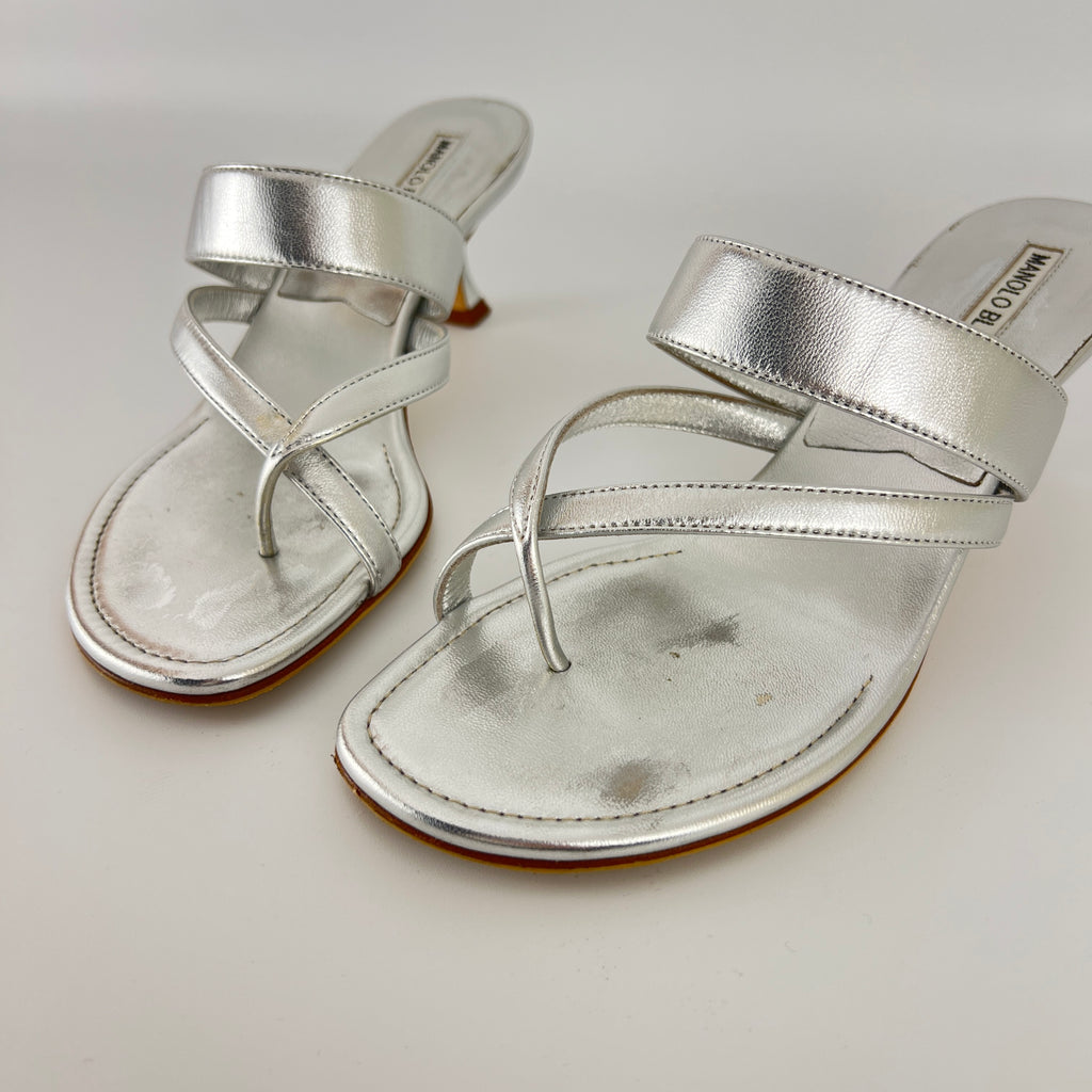 Manolo Blahnik | Susa 50 Metallic Silver Leather Thong Strappy Sandal Mules (35.5)