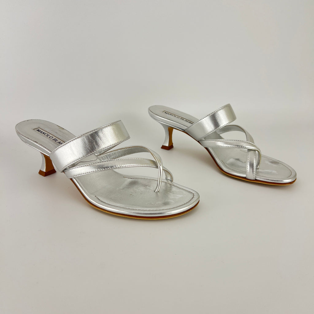 Manolo Blahnik | Susa 50 Metallic Silver Leather Thong Strappy Sandal Mules (35.5)